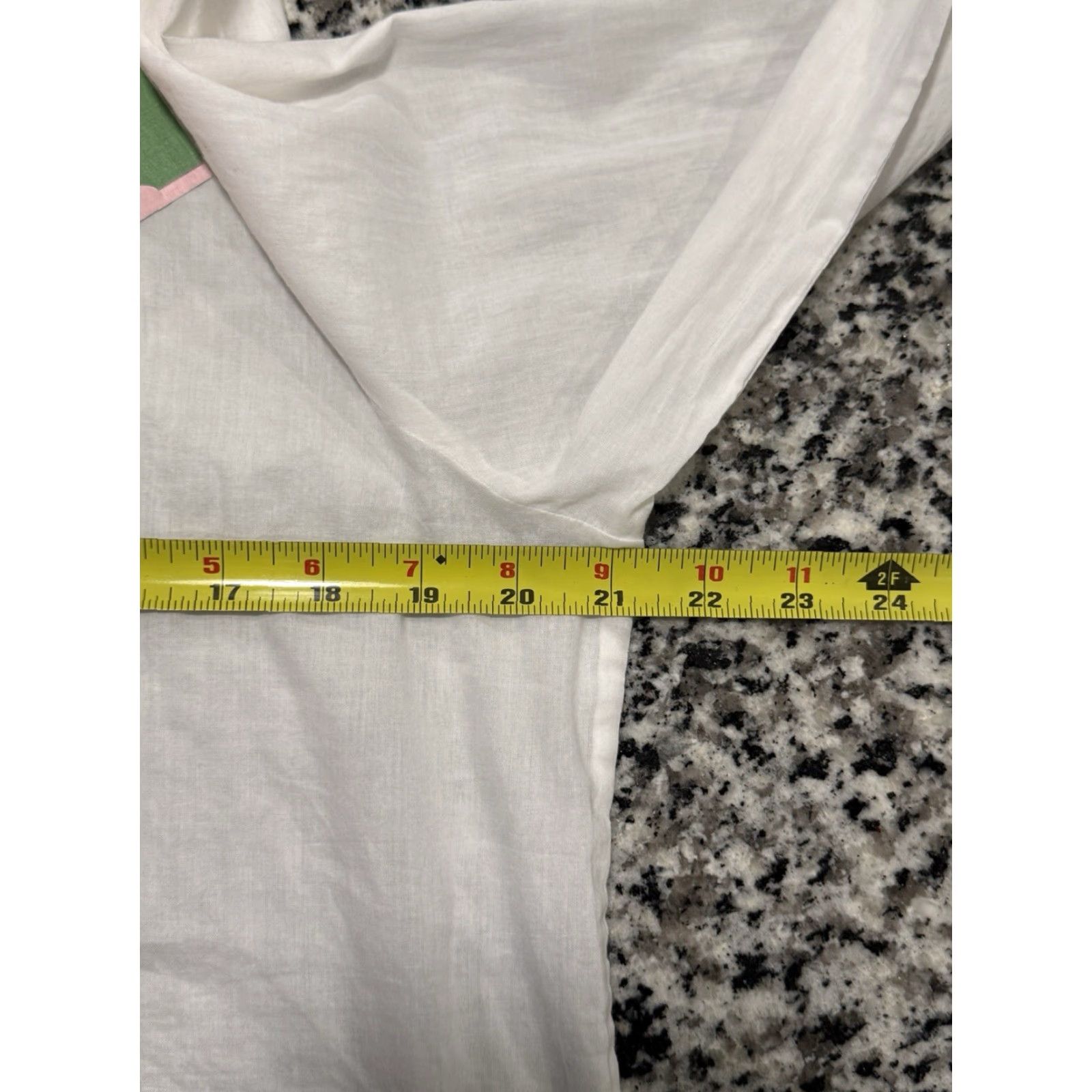 Lilly Pulitzer Lilly Pulitzer Amelia Island Tunic Blouse Women Size L White Embroidered Resort Wear 3/4 Sleeve V-Neck Size L / US 10 / IT 46 - 4 Thumbnail