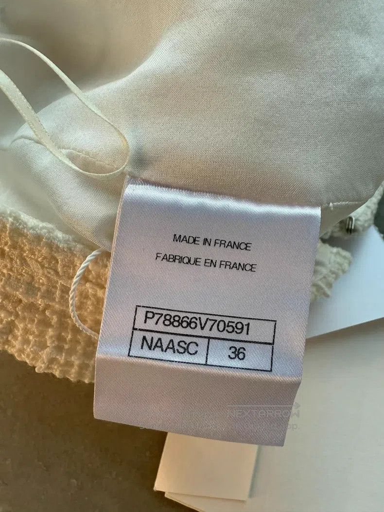 Chanel Chanel 25c white with white skirt Size 24" / US 00 / IT 34 - 6 Thumbnail