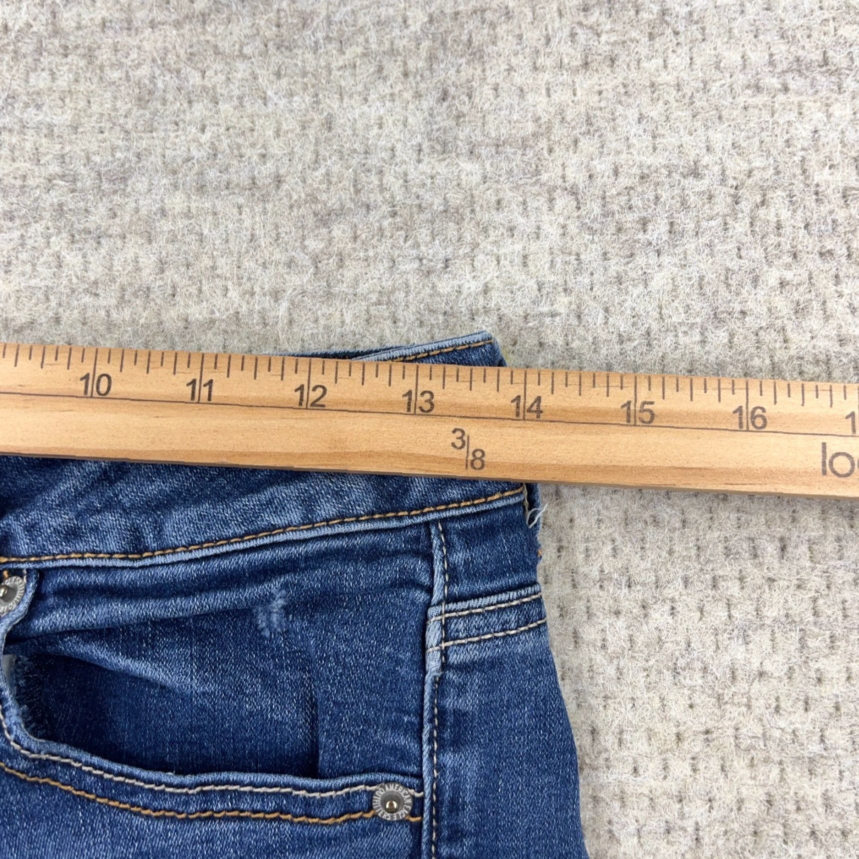 American Eagle Outfitters American Eagle Shorts Women 6 High Rise Cut Off Shortie Cuffed Dark Jean Jorts Size 28" / US 6 / IT 42 - 5 Thumbnail