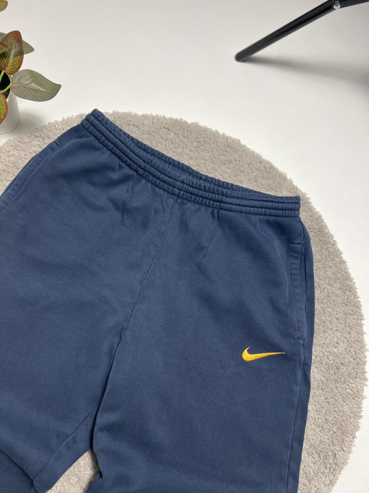 Nike Vintage Nike Sweatpants Streetwear Size US 34 / EU 50 - 4 Thumbnail