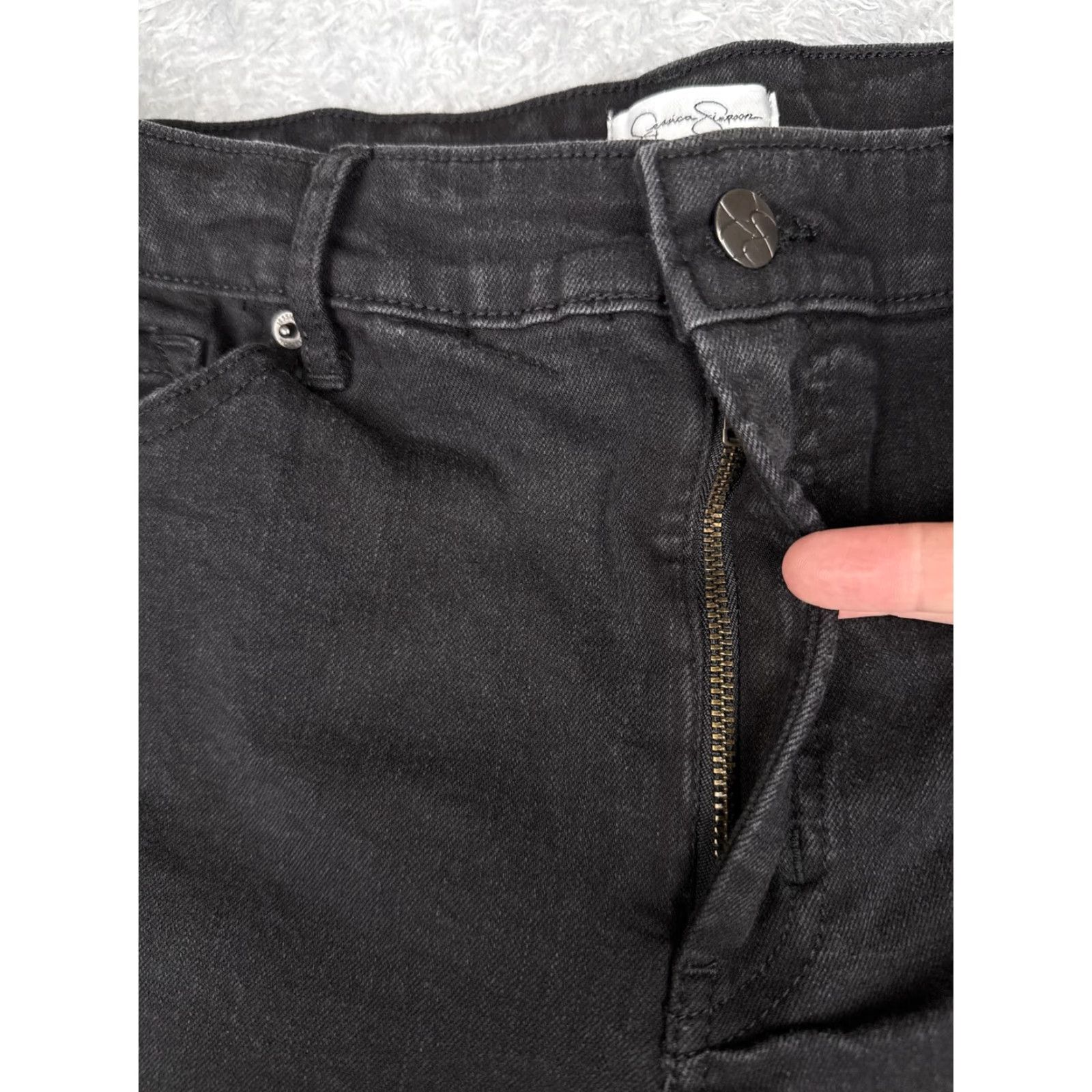 Jessica Simpson Jessica Simpson Jeans Womens 12 Black Skinny Stretch Denim Mid Rise 31x28 Size 34" / US 12 / IT 48 - 5 Thumbnail