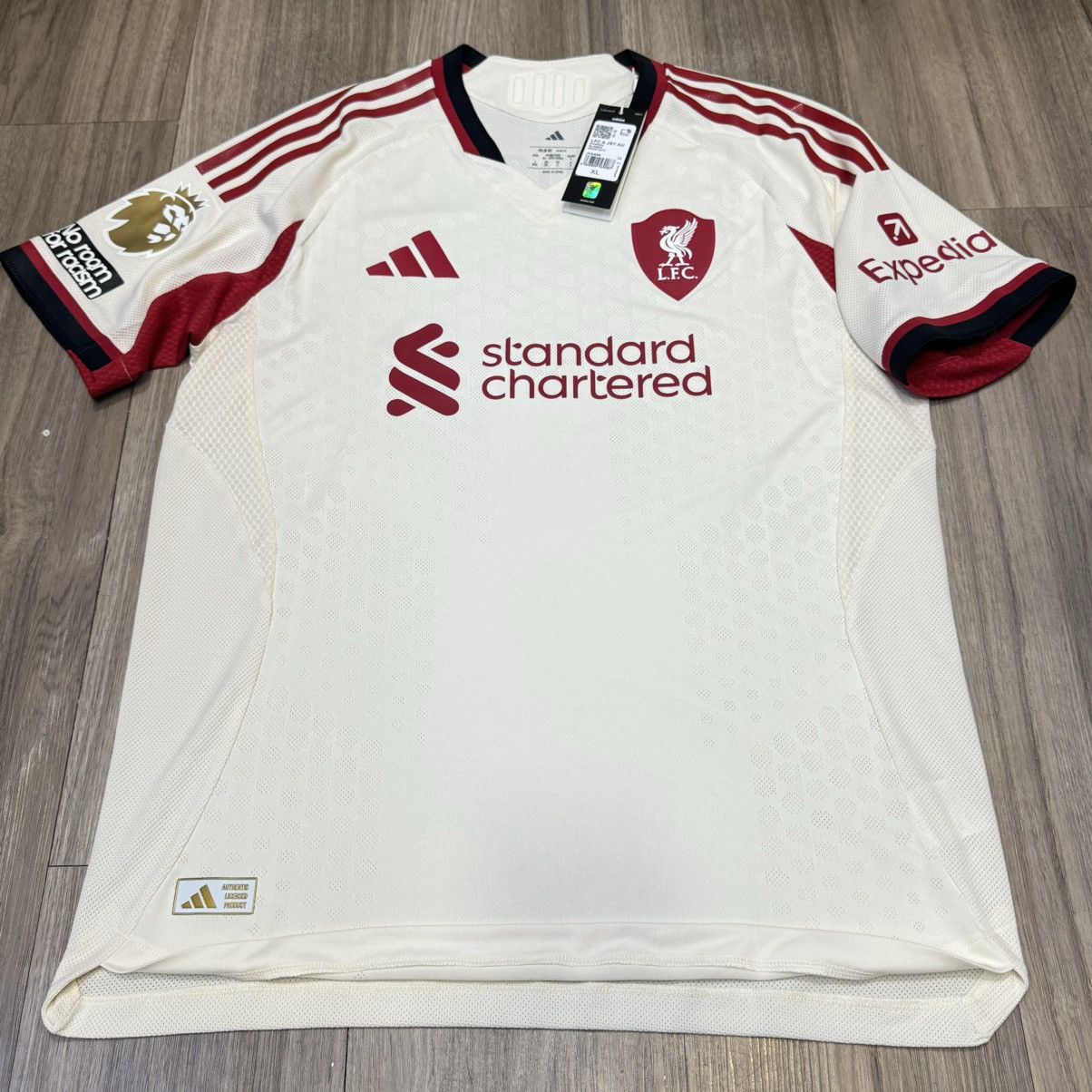Adidas Liverpool 25/26 player issue away shirt #8 Szoboszlai (bnwt) Size US L / EU 52-54 / 3 - 1 Thumbnail