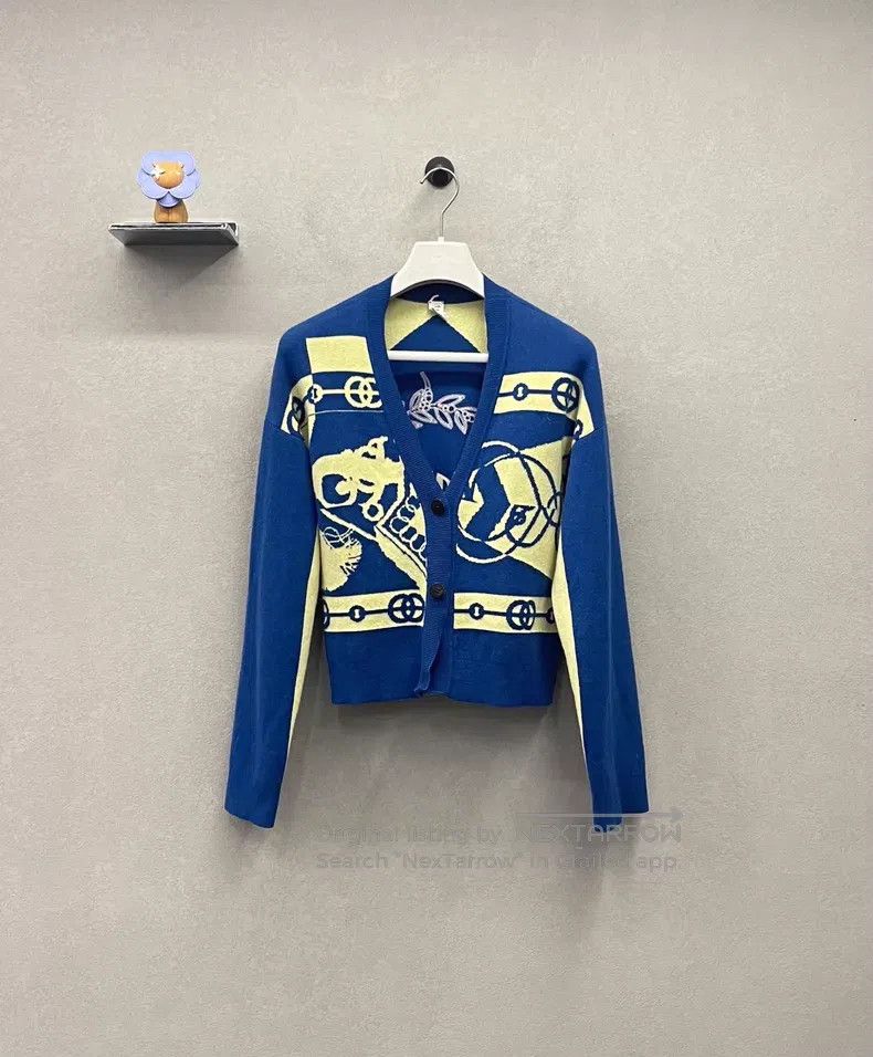 Hermes Hermes Blue Floral Embroidered, Knit, 100% Cashmere Blend Size XS / US 0-2 / IT 36-38 - 1 Thumbnail
