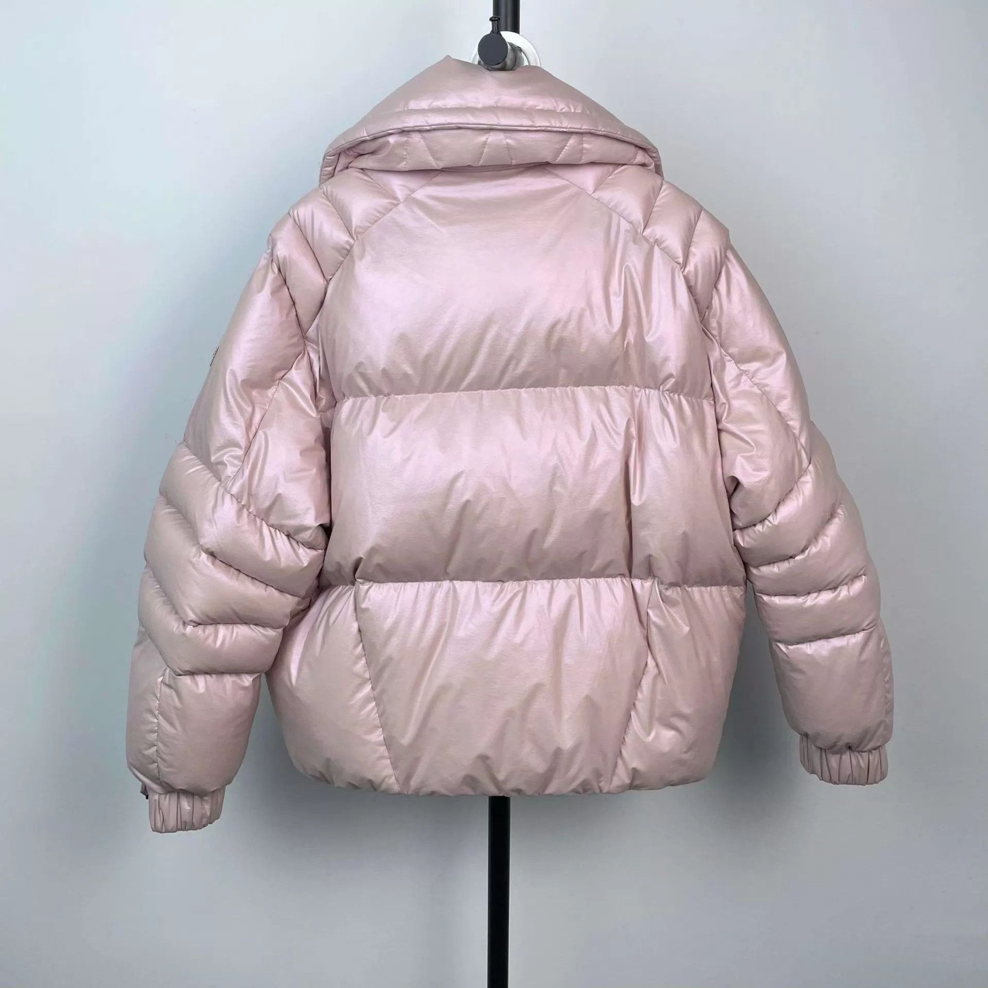 Moncler Moncler Pink Down Jacket 1 Size S / US 4 / IT 40 - 2 Thumbnail