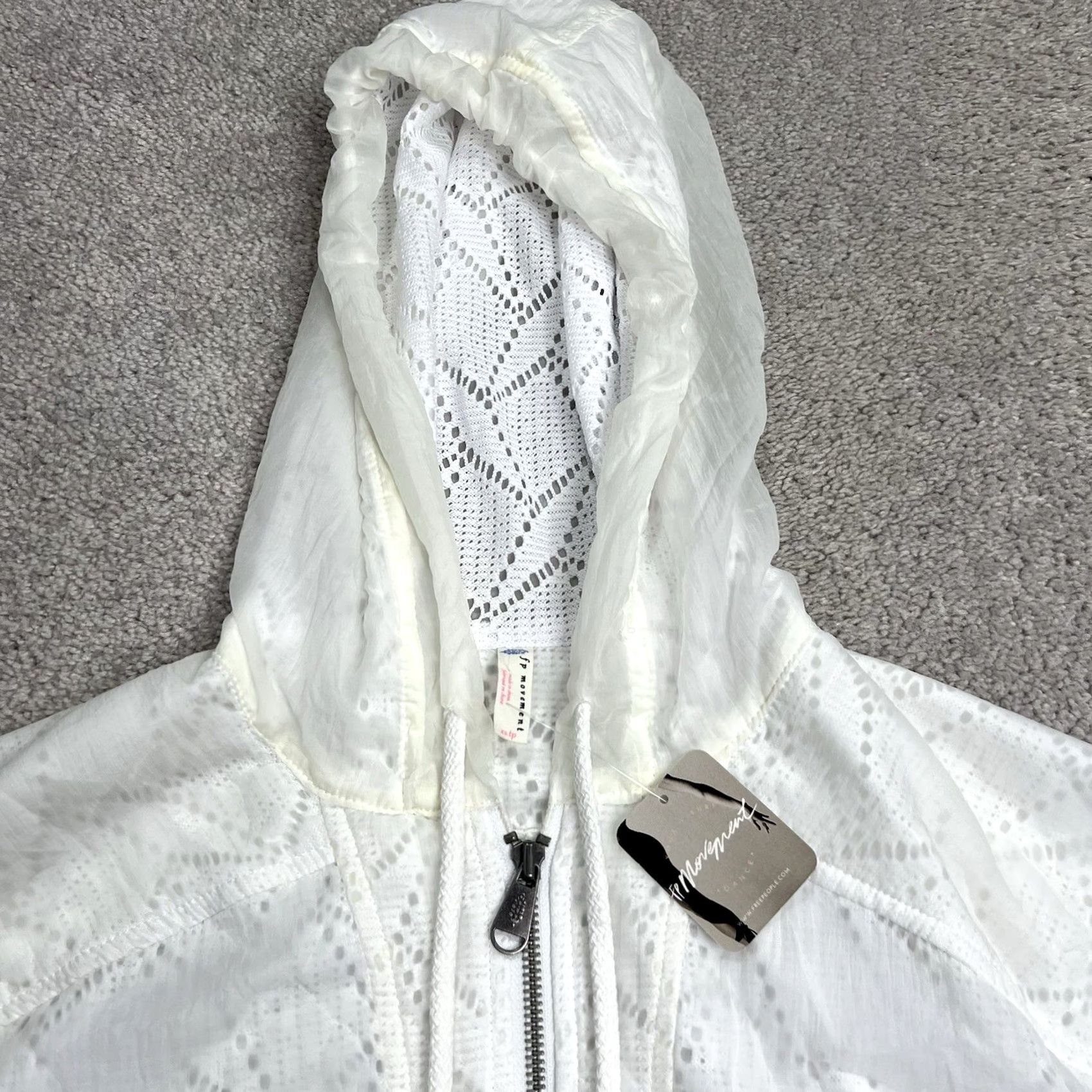 Free People VINTAGE? No. FP Free People Movement White Jacket XS Eyelet Sheer Crop Windbreaker Hoodie NWT Size XS / US 0-2 / IT 36-38 - 3 Thumbnail