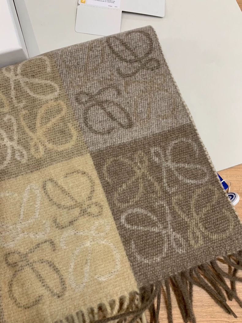 Loewe LOEWE Double-sided cashmere scarf with chessboard pattern Size ONE SIZE - 7 Thumbnail