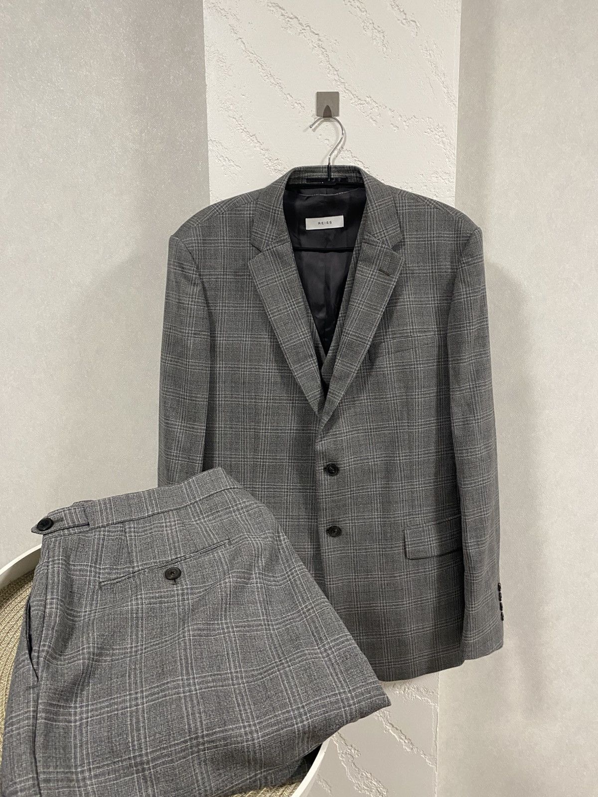 Reiss Reiss Three-piece Grey Checkered Wool Suit Size: 42R Size 42R - 1 Thumbnail