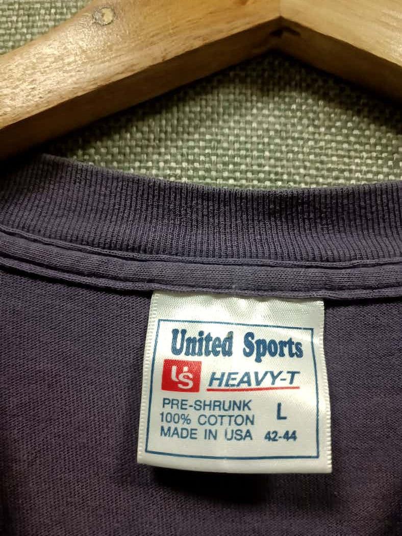 Purple vintage t shirt miracle purple 2000 made in usa Size US L / EU 52-54 / 3 - 5 Thumbnail