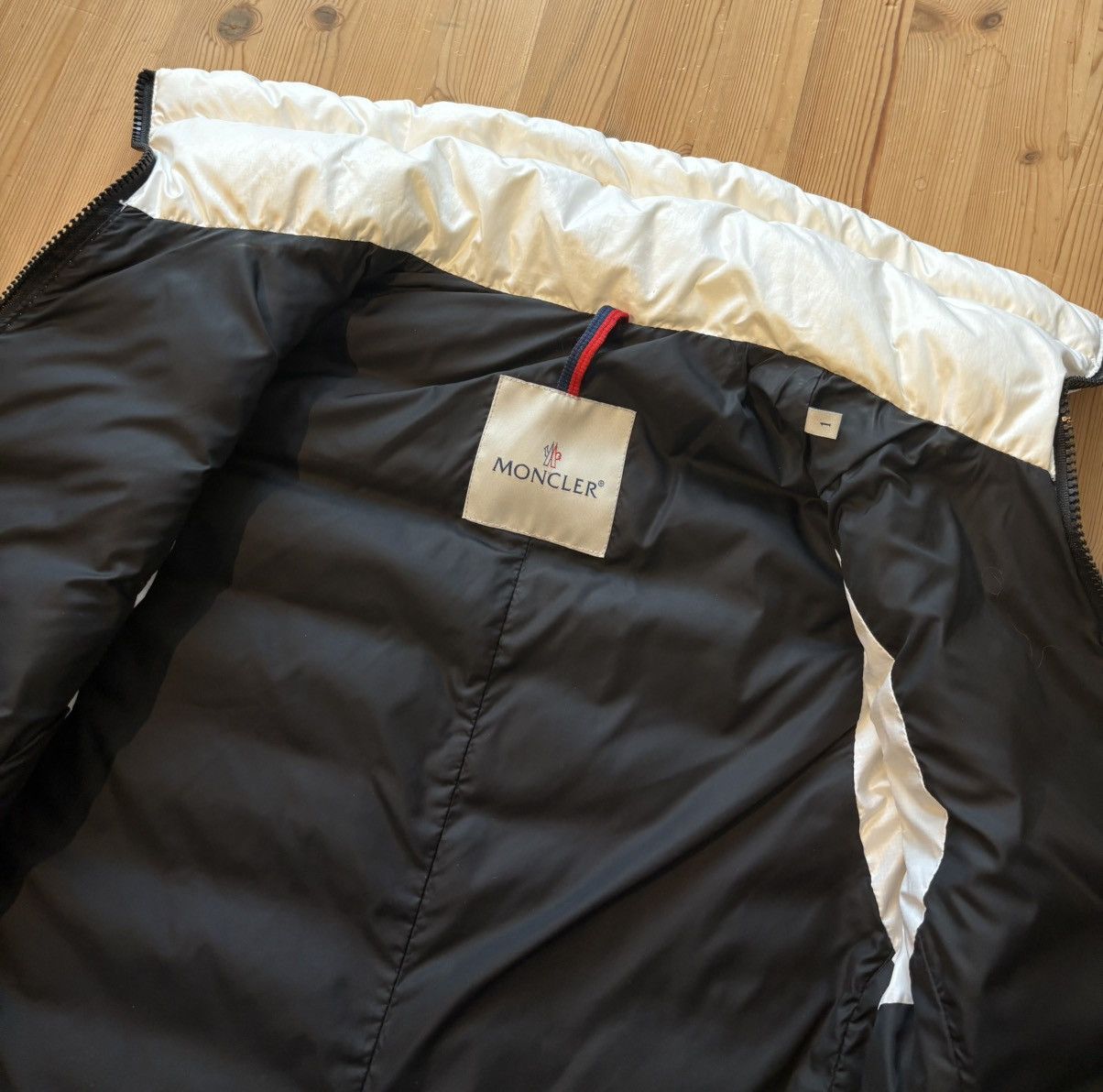 Moncler Moncler Gaelle Gilet Size S / US 4 / IT 40 - 14 Thumbnail