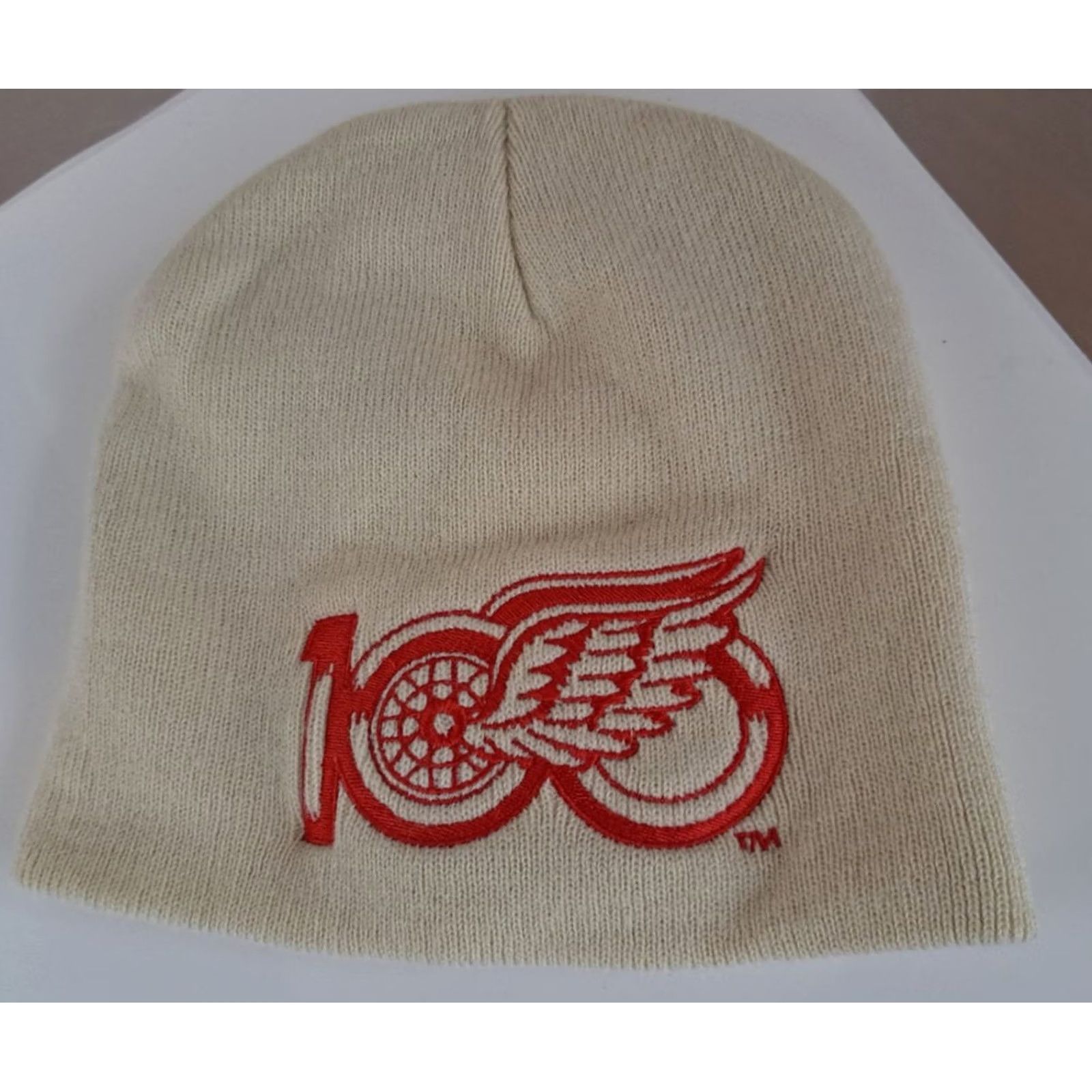 Vintage VINTAGE Detroit Red Wings Hockey 100 Years Embroidered Beanie Hat One Size Red Size ONE SIZE - 2 Thumbnail