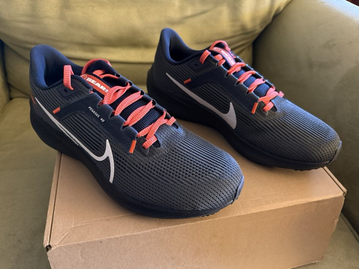 Nike Nike Air Zoom Pegasus 40 NFL “Chicago Bears” New in Box! 9.5 Size US 9.5 / EU 42-43 - 3 Thumbnail