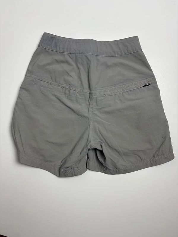 Mountain Hardwear Mountain Hardwear Women’s Technical Shorts Size 26" / US 2 / IT 38 - 5 Thumbnail