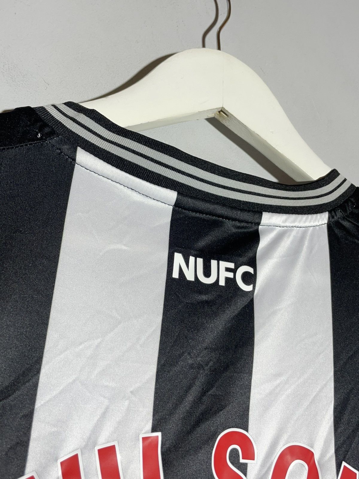 Castore #9 Callum Wilson Newcastle United Castore 2023/24 Jersey Size US XXL / EU 58 / 5 - 13 Thumbnail