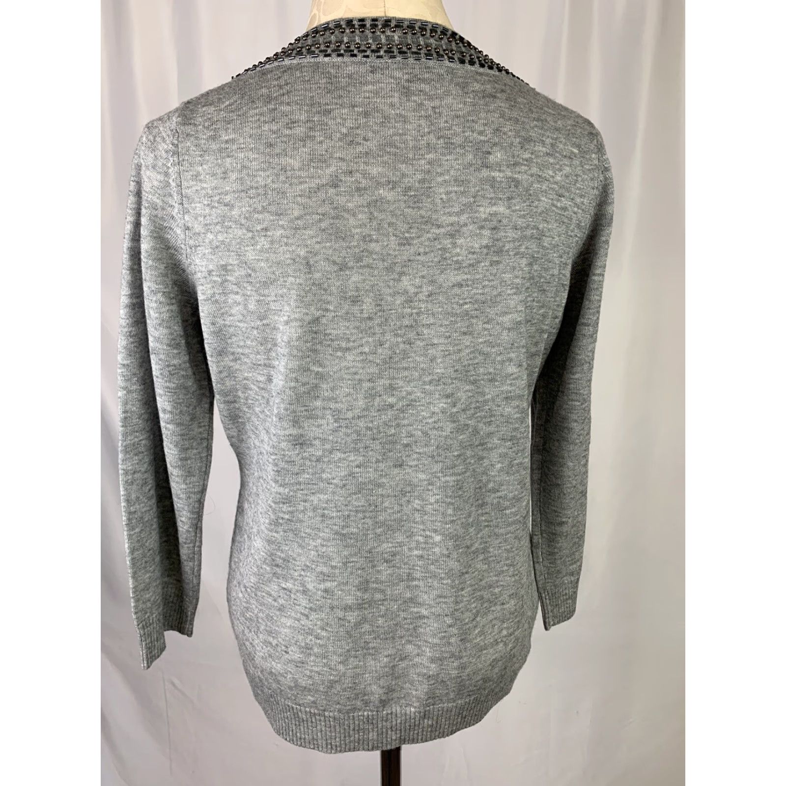 Banana Republic VINTAGE Banana Republic Large Gray Beaded Neckline Wool Blend Sweater Women Size L / US 10 / IT 46 - 7 Thumbnail