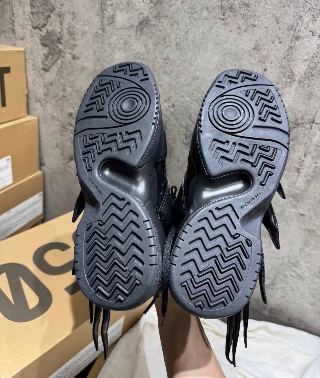 Jeremy Scott Adidas Jeremy Scott Wings 3.0 Wings Size US 9 / EU 42 - 3 Thumbnail