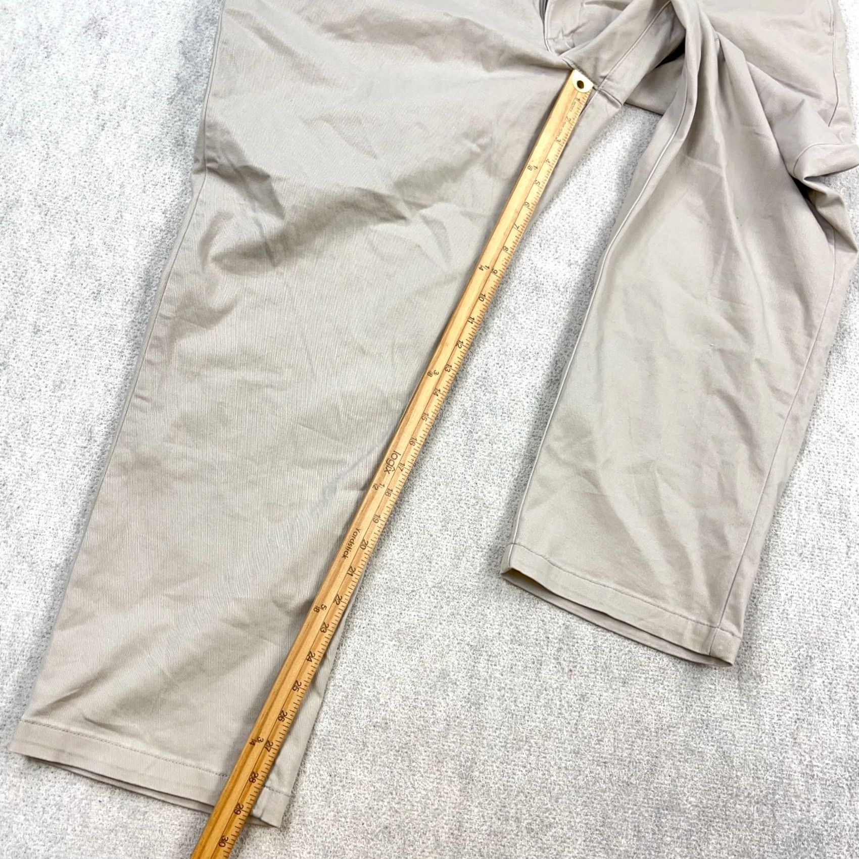 Lee Lee Chino Pants Men Relaxed Fit Straight Leg 42x30 Beige Cotton Stretch 5-Pocket Front Flat Front Wide Range of Seasons Mens Size US 42 / EU 58 - 6 Thumbnail