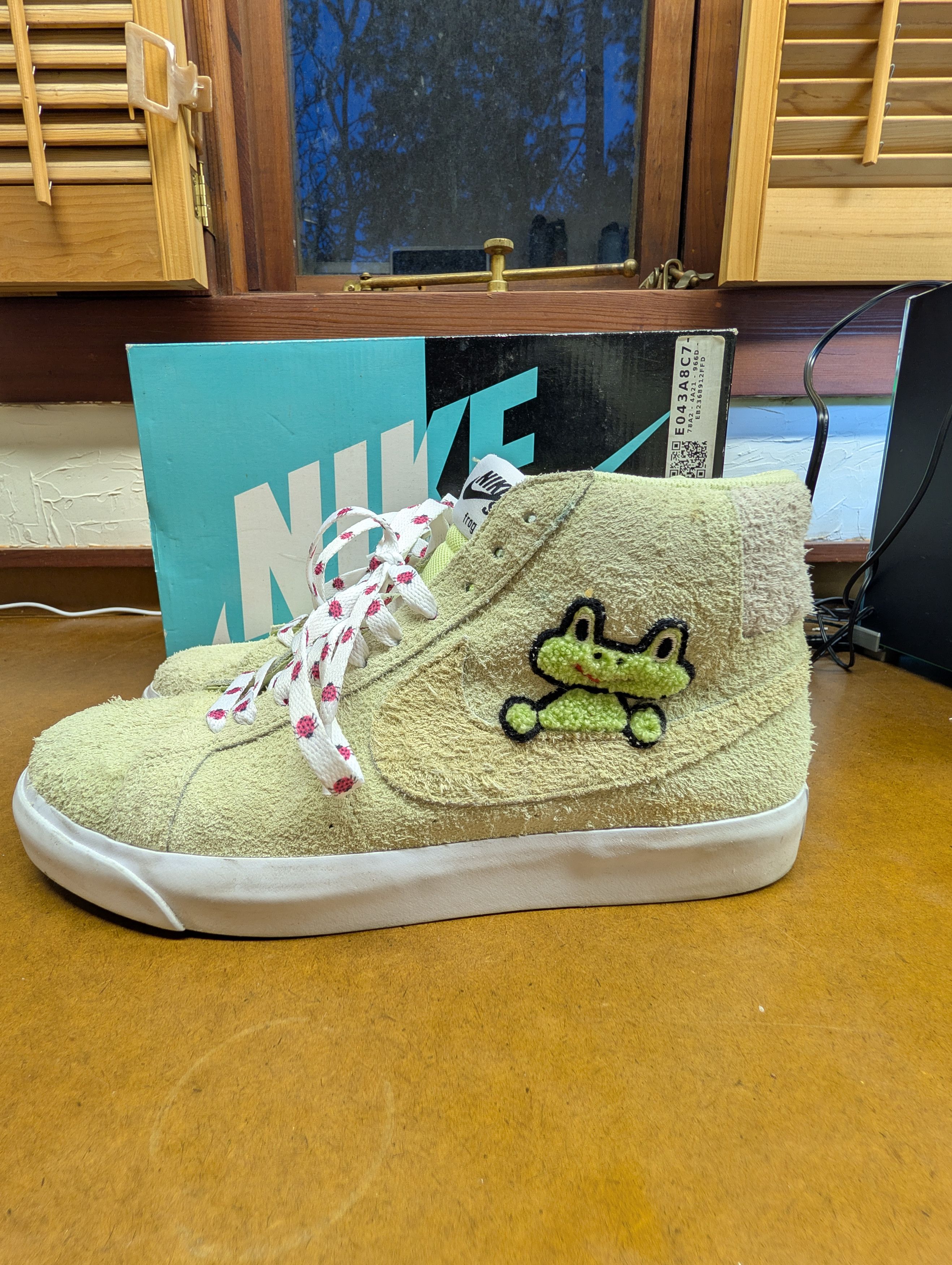 Nike SB Nike x Frog Skateboard's Blazer Size US 8.5 / EU 41-42 - 1 Thumbnail