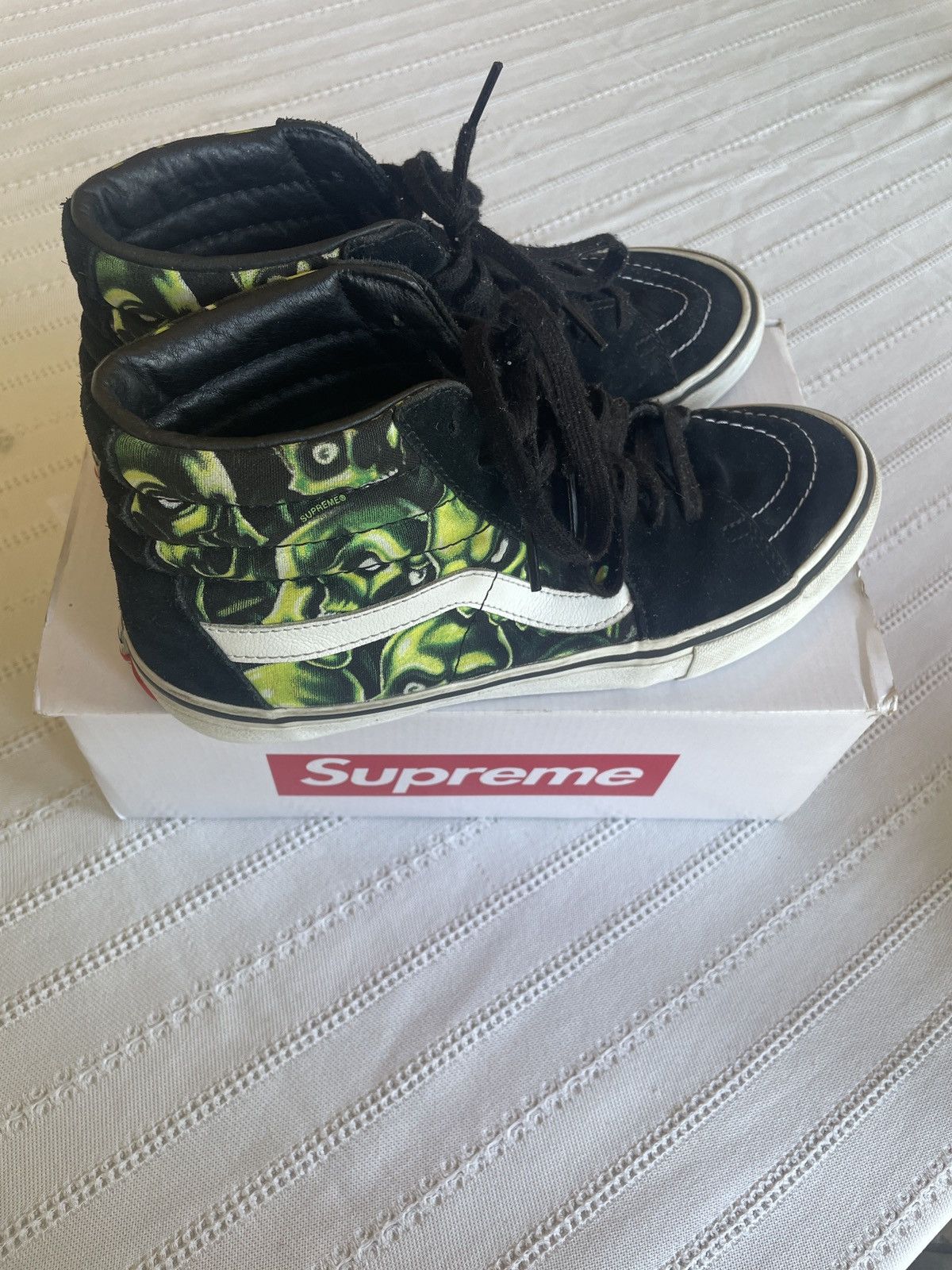 Supreme X Vans Sk8-Hi Pro Skull