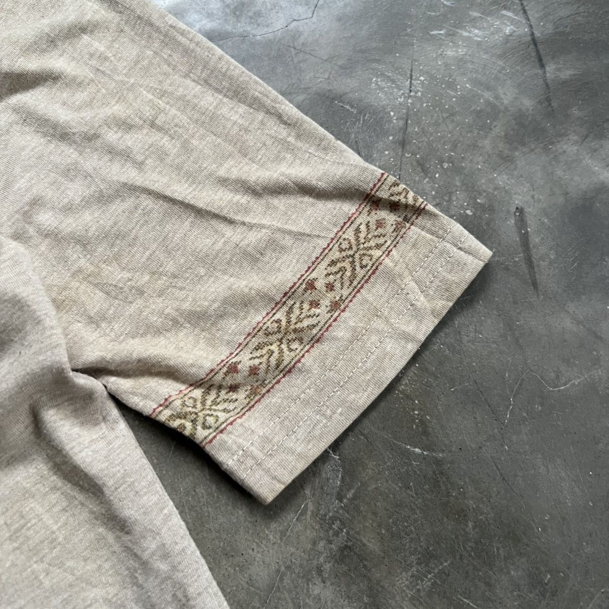 2000’s Bernings Sho 291 Black Label Necklace Printed Shirt