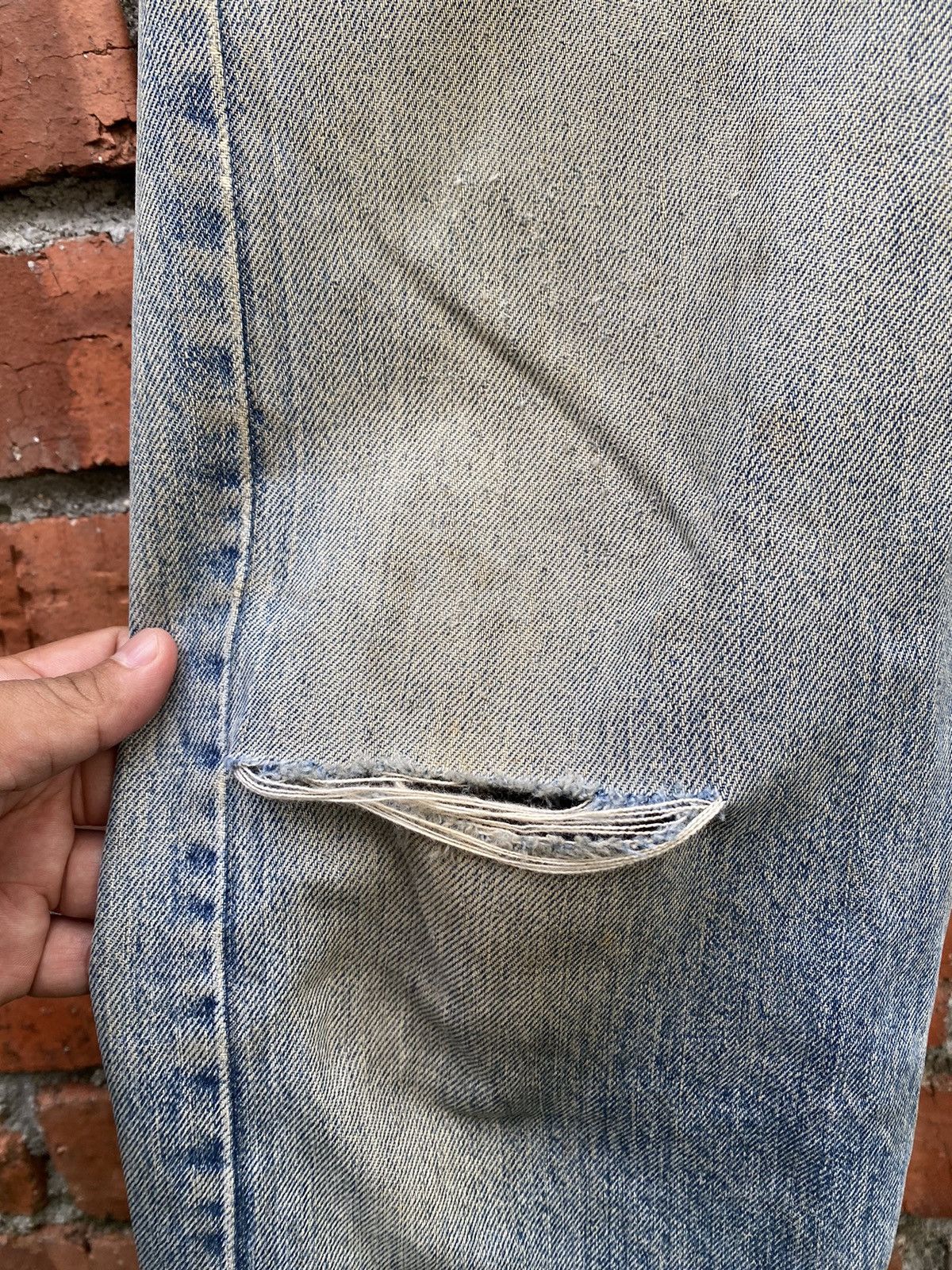 Levi's × Levi's Vintage Clothing × Vintage size 31x32 vintage levi's 505 distressed 80s made in USA Size US 31 - 5 Thumbnail