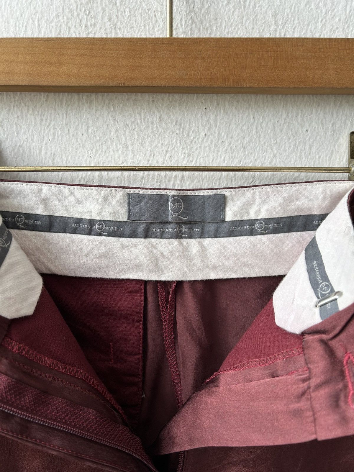 Alexander McQueen Alexander Mqueen Maroon Shorts Pants Size 27" / US 4 / IT 40 - 14 Thumbnail