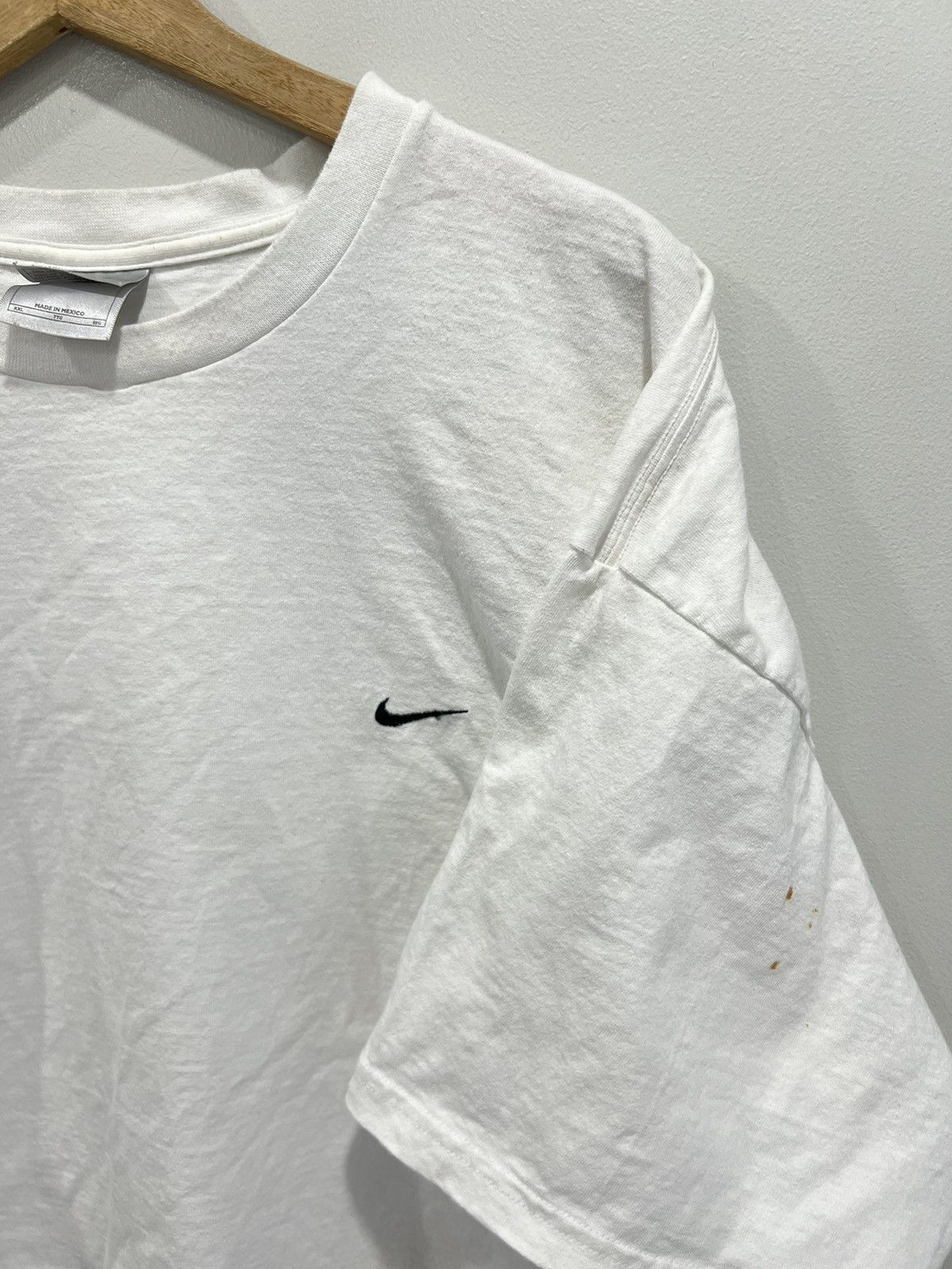 Vintage Vintage Nike Y2K Tee Shirt Swoosh Check Size US XXL / EU 58 / 5 - 2 Thumbnail