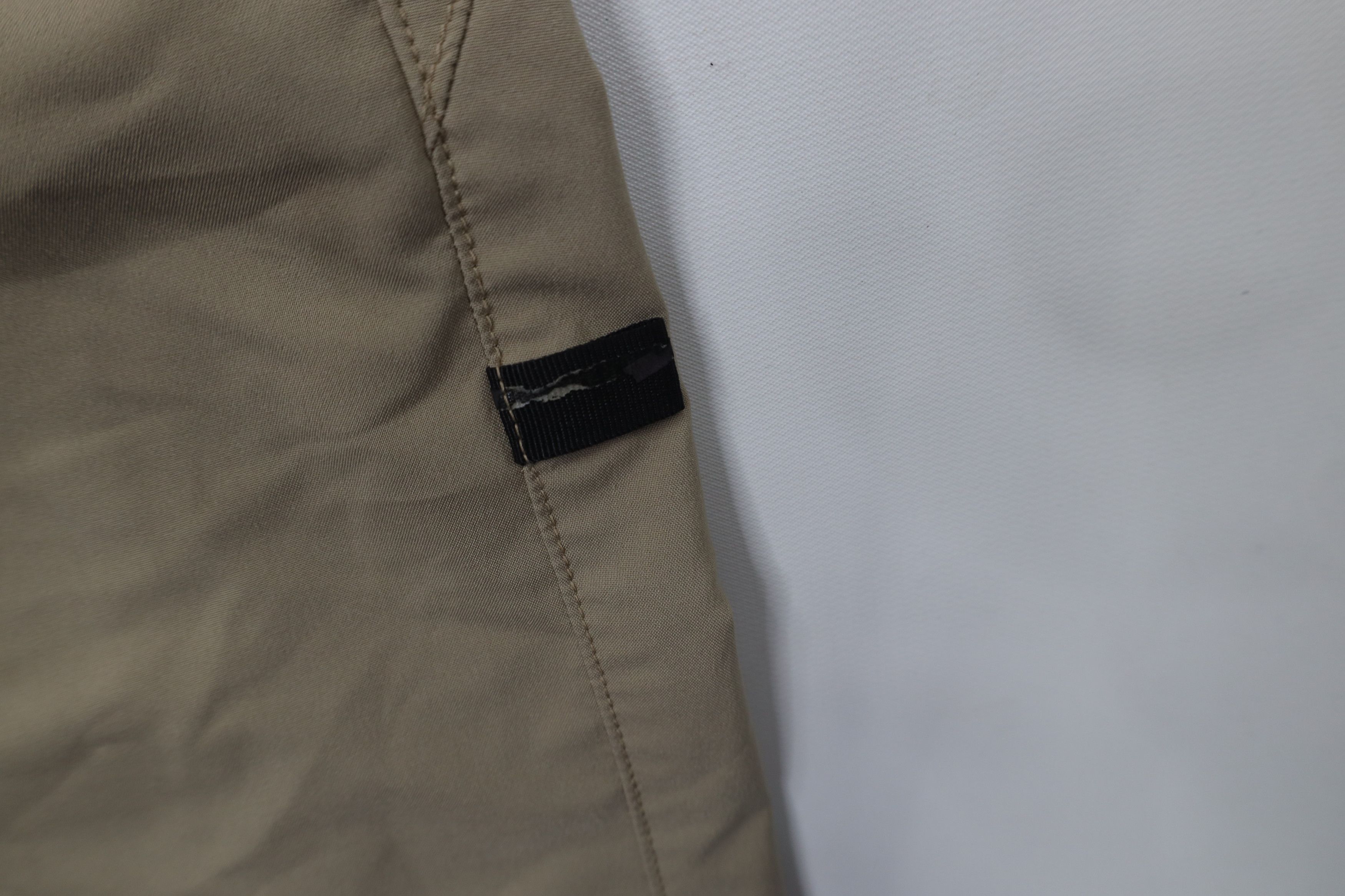 Oakley × Vintage Vintage Y2K Oakley O Logo Tech Golfing Chino Shorts Beige Size US 34 / EU 50 - 8 Thumbnail