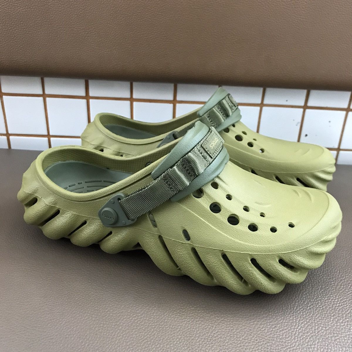 Crocs × Hypebeast Crocs Echo Clog Green Size 8uk 42 eur Designed in Colorado Size US 8 / EU 41 - 16 Thumbnail