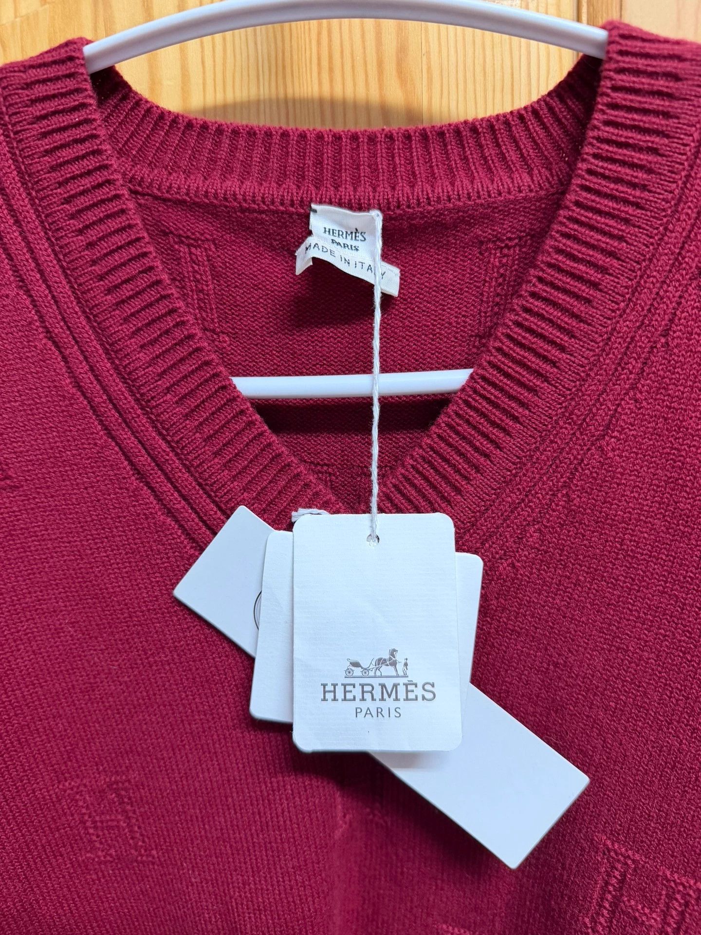 Hermes Red H Logo V-neck Cashmere Knit Sweater Size 34