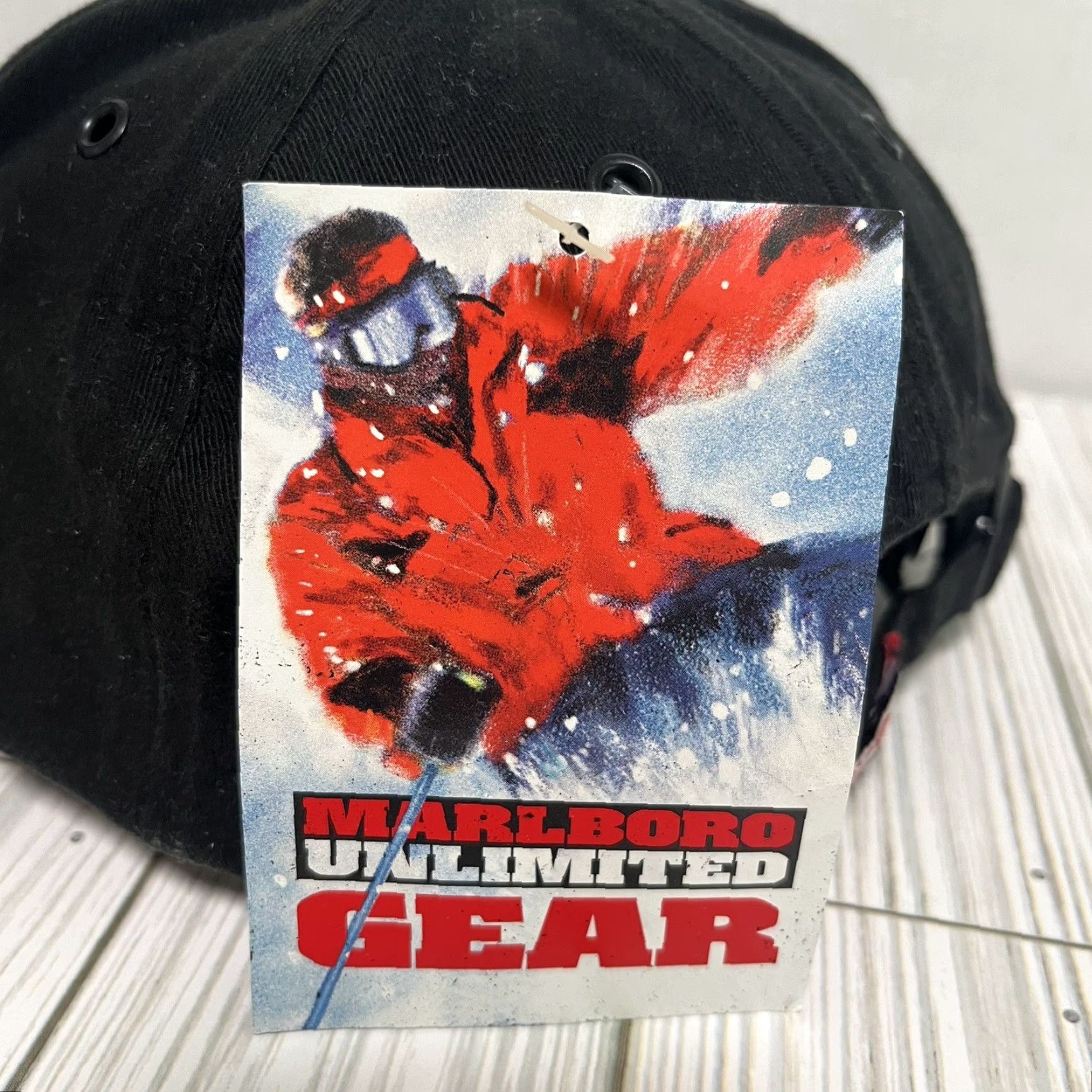 Marlboro VINTAGE Marlboro Hat Cap Strap Back Unlimited Gear Deadstock Black Red Cigarette Men One Size Adjustable Baseball Cap 90s Retro USA Mens Size ONE SIZE - 4 Thumbnail