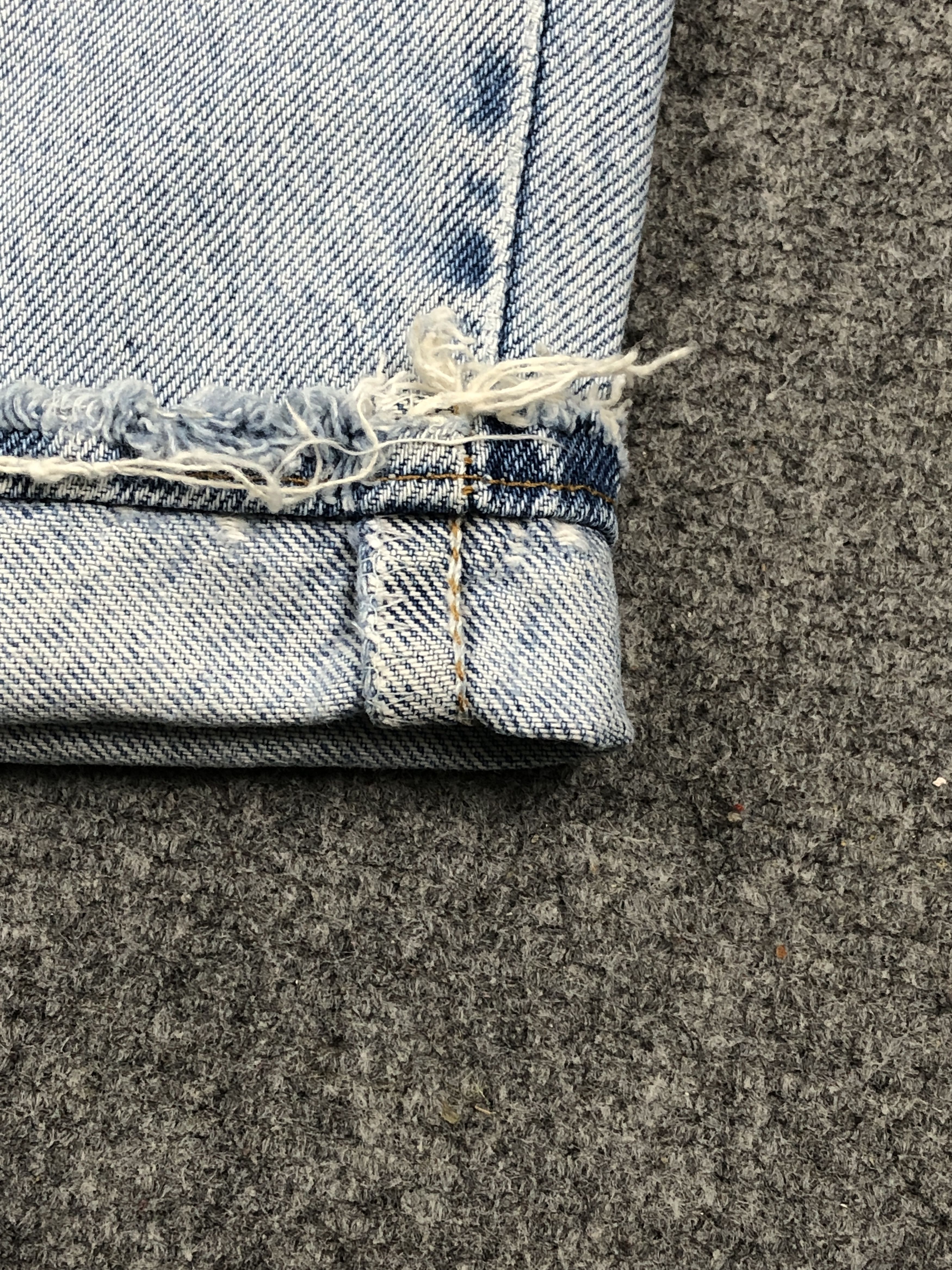 Levi's Distressed Vintage 90s Levis Light Washed Jeans DP2358 Size US 31 - 17 Thumbnail