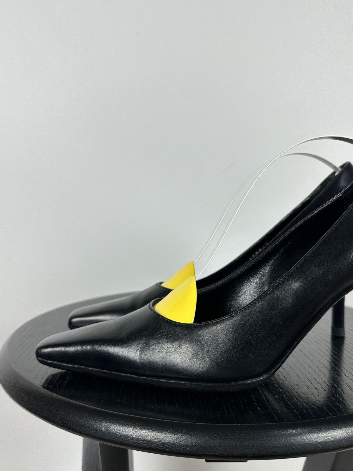 Gucci Vintage Gucci Leather Square Toe Gold Logo Heels Pumps Size US 7 / IT 37 - 13 Thumbnail