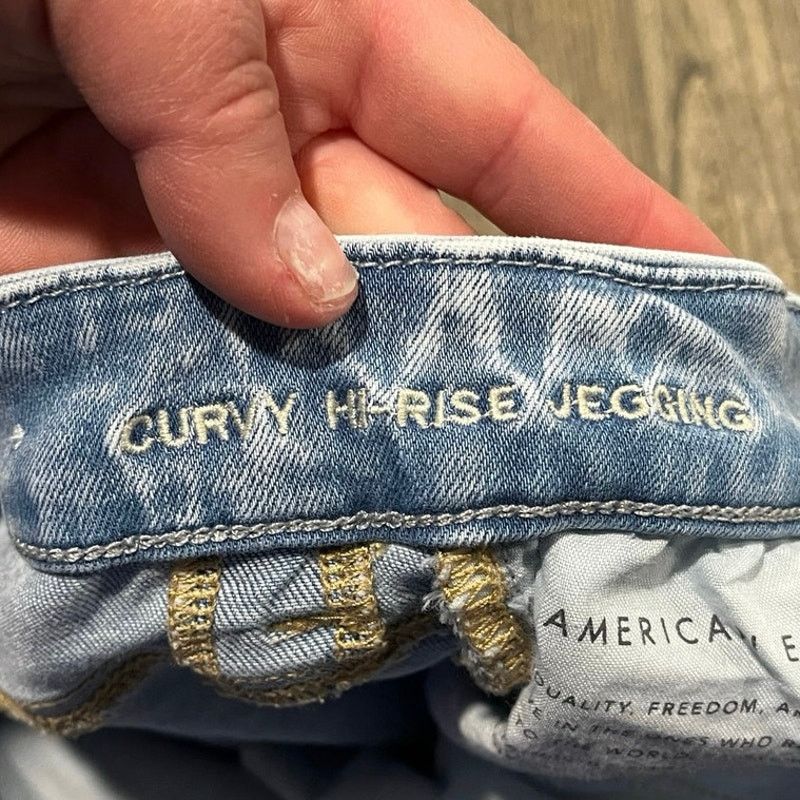 American Eagle Outfitters American Eagle Curvy Hi-Rise Jegging Distressed Blue Size 2 Size 26" / US 2 / IT 38 - 10 Thumbnail
