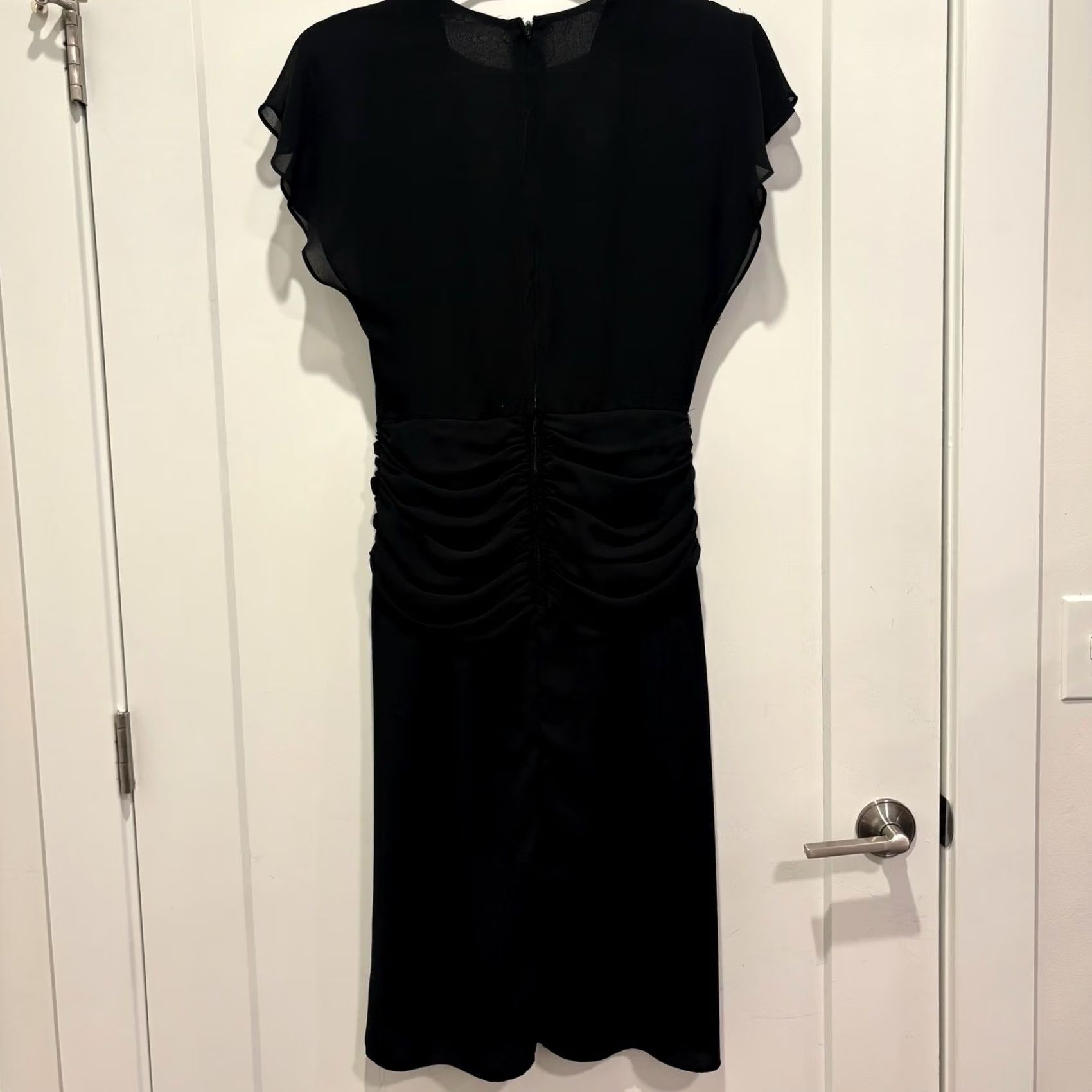 Vintage VINTAGE Darcy Black Cocktail Dress V-Neck Midi Ruched Waist Rhinestone Brooch Womens M Size M / US 6-8 / IT 42-44 - 2 Thumbnail