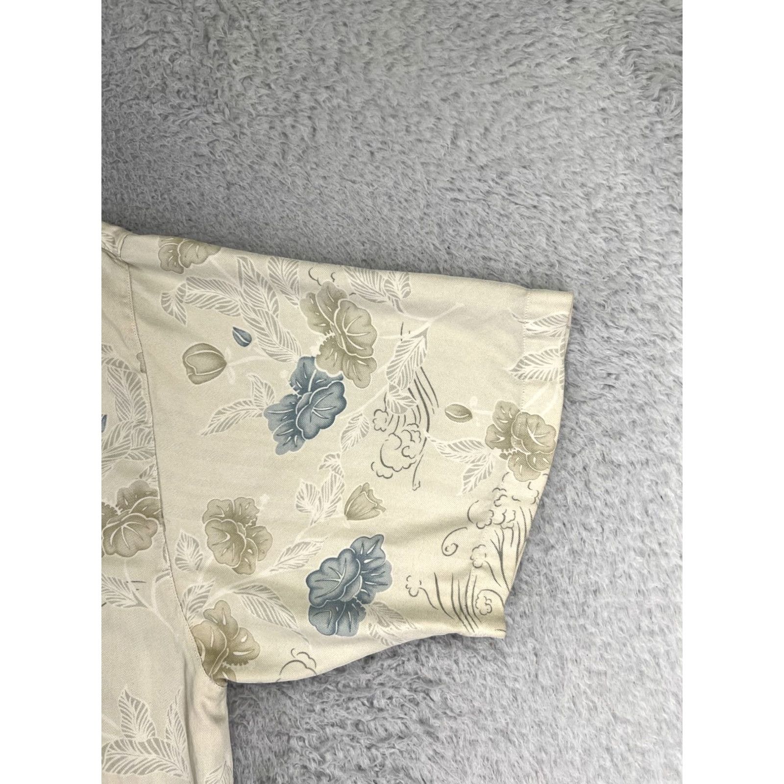 Tommy Bahama Tommy Bahama Shirt Men XL Ivory Floral 100% Silk Hawaiian Button-Up Short Sleeve Casual Beach Vacation Resort Mens Size US XL / EU 56 / 4 - 2 Thumbnail