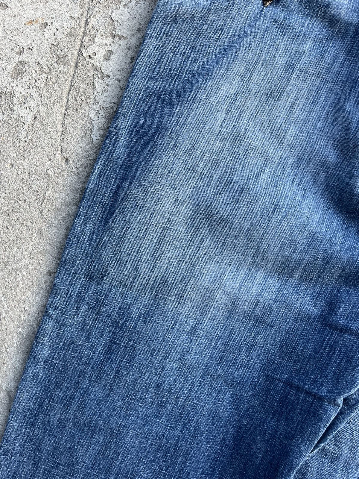 Burberry BURBERRY Vintage Distressed Faded Straight Fit Denim Jeans Size US 32 / EU 48 - 23 Thumbnail