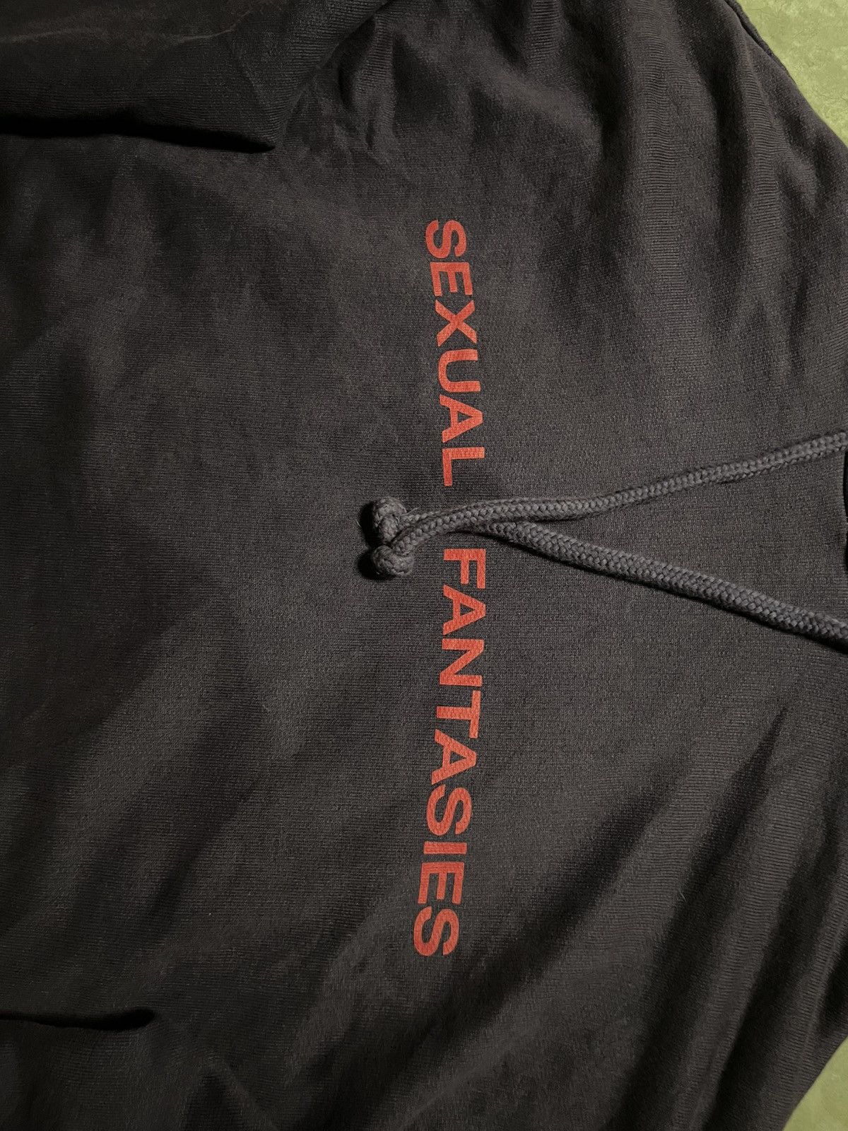 Vetements Vetements AW17 “Sexual Fantasies” Hoodie Size US XS / EU 42 / 0 - 3 Thumbnail