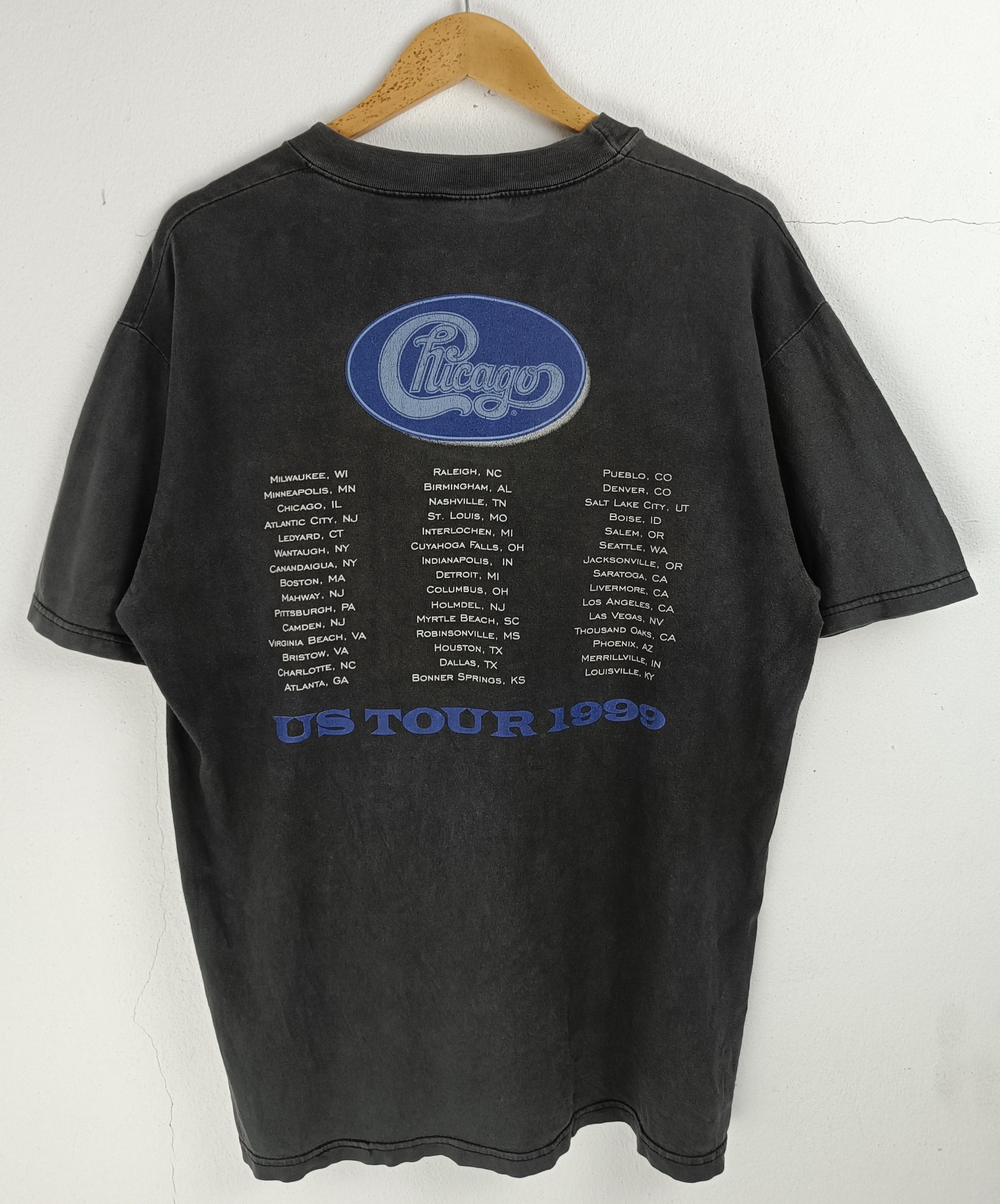 Vintage VINTAGE '99 CHICAGO US TOUR TEE eagles boston earth wind Size US L / EU 52-54 / 3 - 4 Thumbnail
