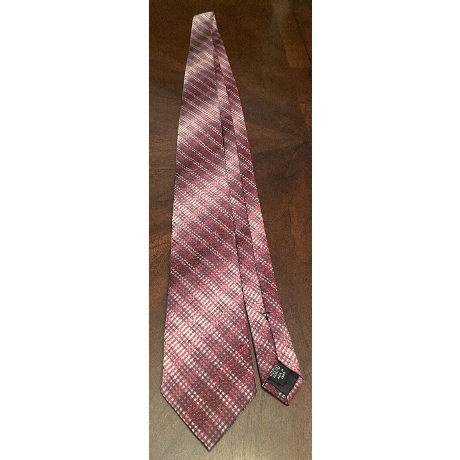 Van Heusen Van Heusen Red 100% Polyester Men’s Neck Tie Made In China Size ONE SIZE - 3 Thumbnail