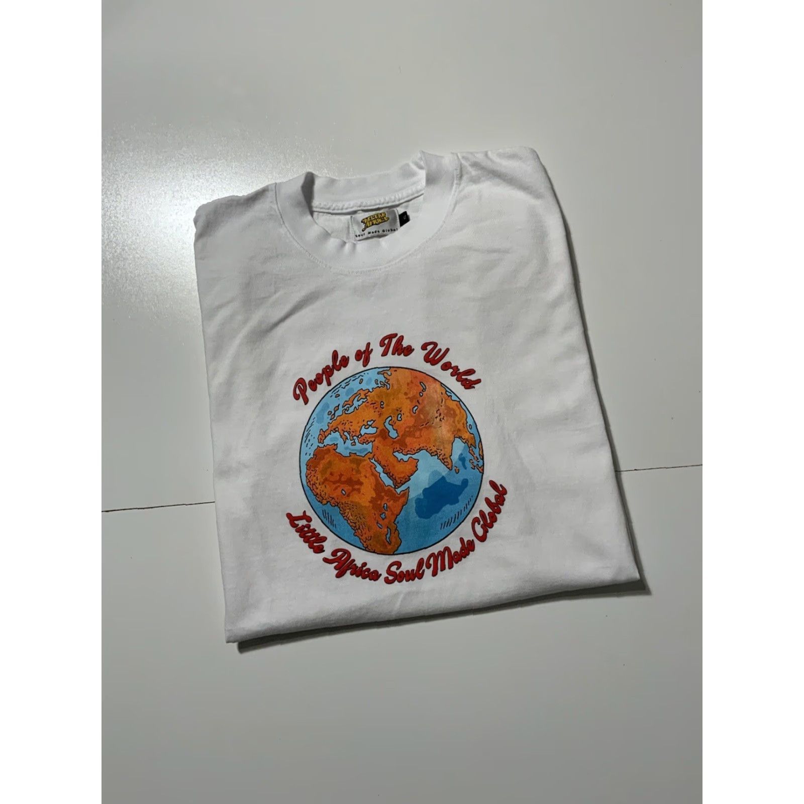 Vintage Little Africa People Of The World Soul Made Global Puff Print T-Shirt XL Men White Crew Neck XL Shirts Mens Size US XL / EU 56 / 4 - 2 Thumbnail