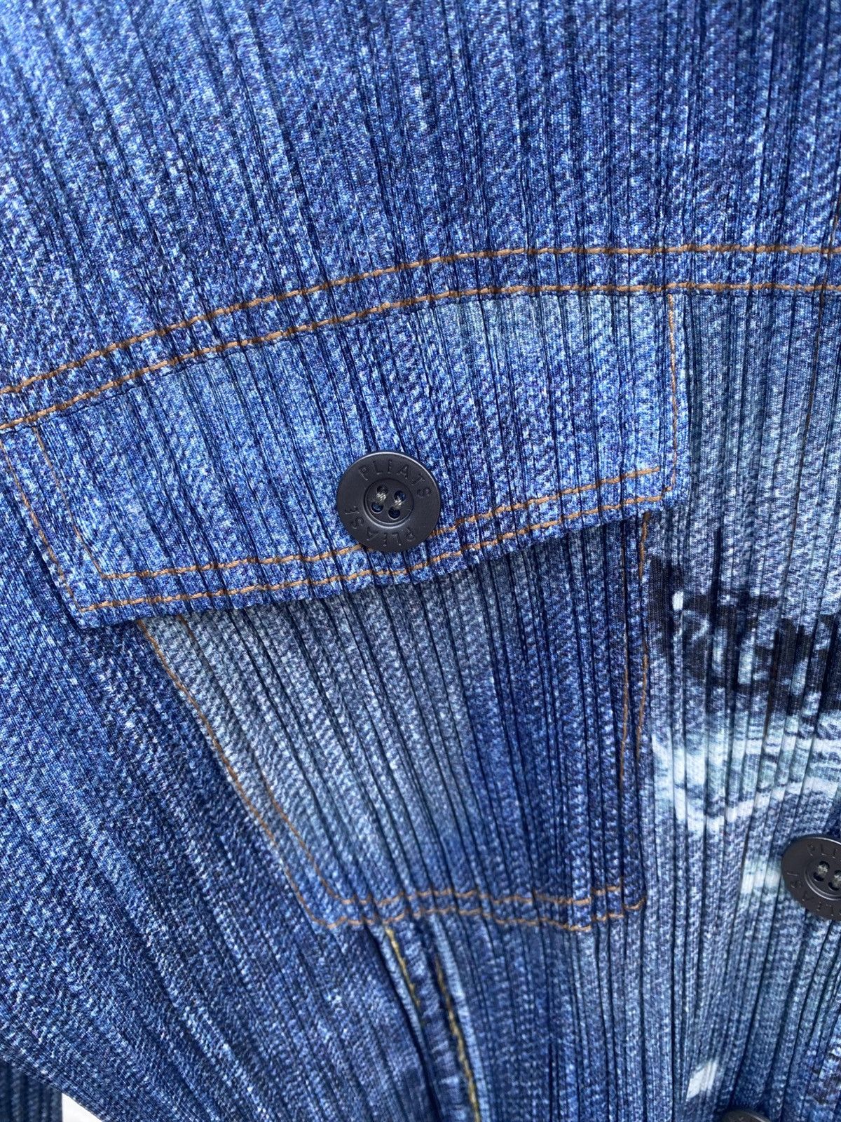 Pleats Please Issey Miyake PLEATS PLEASE Denim Transfer Printed Hem Cutting Jacket Size M / US 6-8 / IT 42-44 - 6 Thumbnail