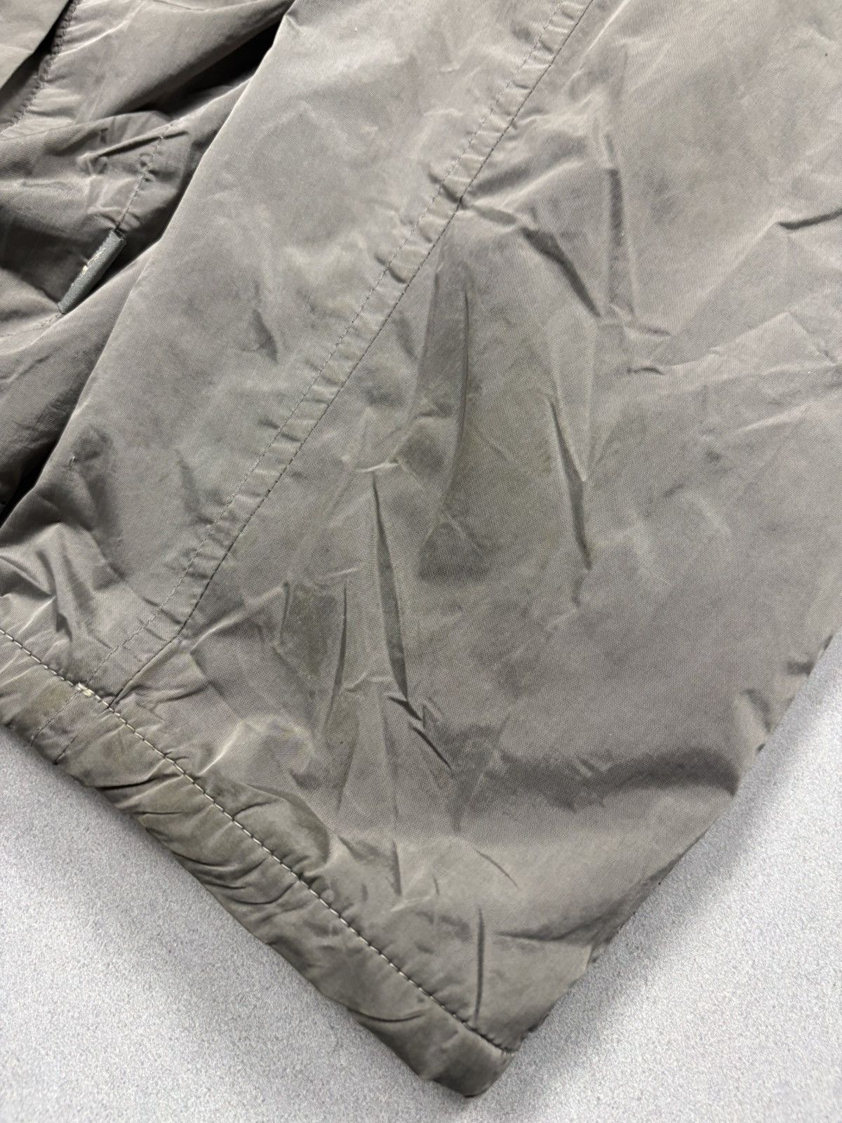 Calvin Klein Calvin Klein Jeans Nylon Metal Silver Jacket Vintage 00s Y2K Size US M / EU 48-50 / 2 - 10 Thumbnail