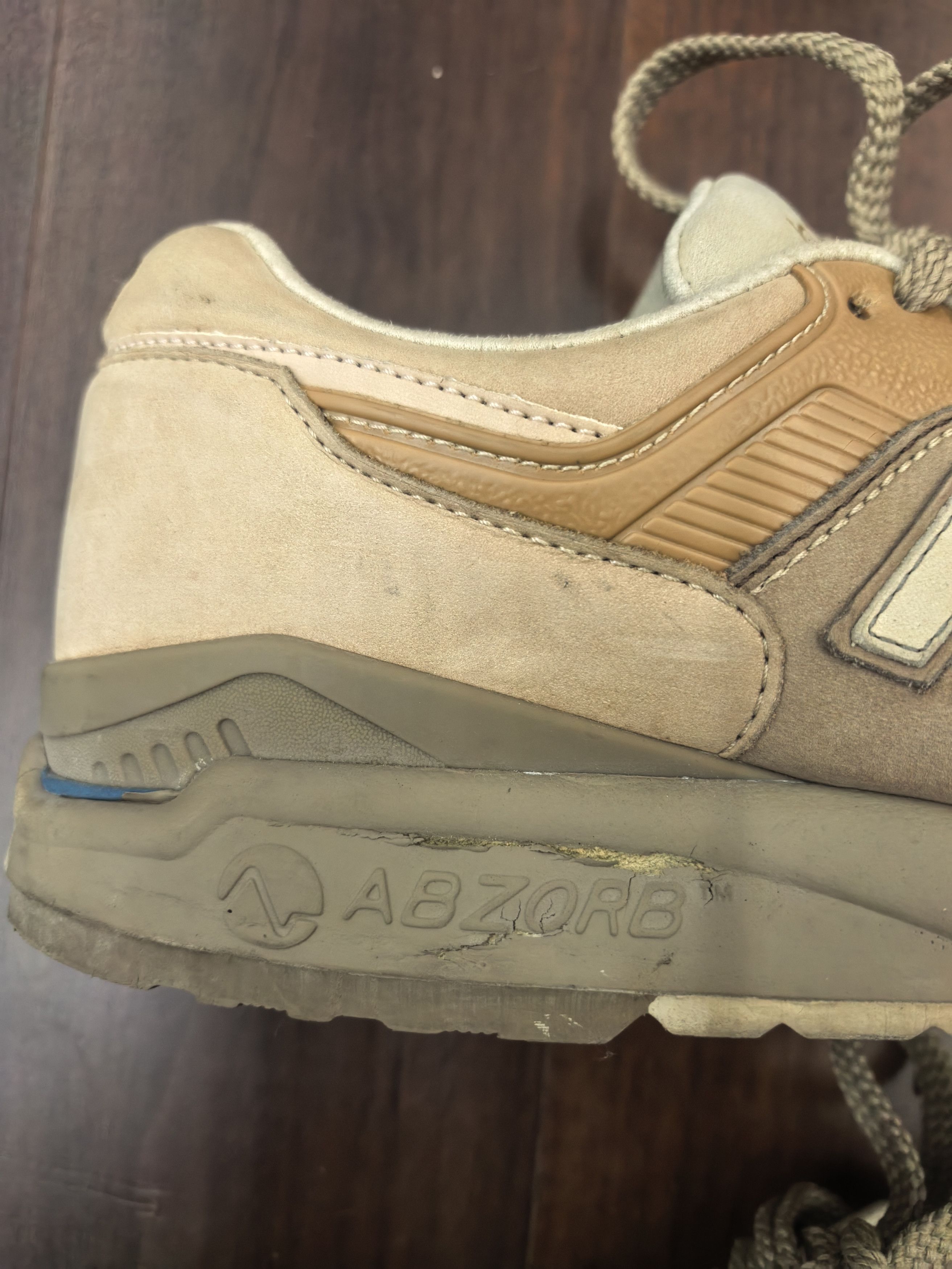 New Balance New balance 997 Nonnative Dune Size US 9.5 / EU 42-43 - 2 Thumbnail