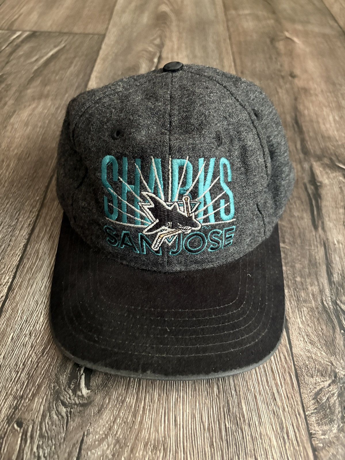NHL Vintage 90s San Jose Sharks Wool Snapback Hockey Cap Hat NHL Size ONE SIZE - 1 Thumbnail