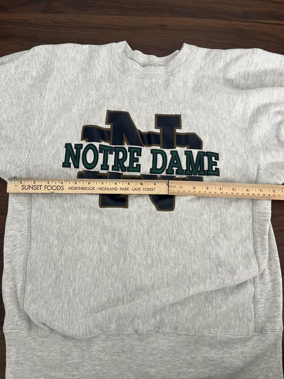 Champion Vtg 90s Notre Dame Champion Reverse Weave Crewneck Size US L / EU 52-54 / 3 - 9 Thumbnail