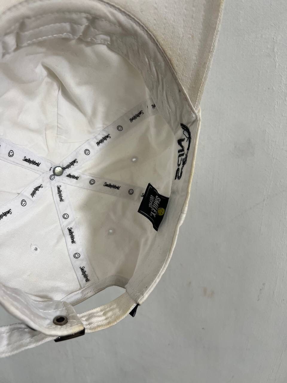 Japanese Brand Happy Sunday Smiley World Hat Size ONE SIZE - 12 Thumbnail