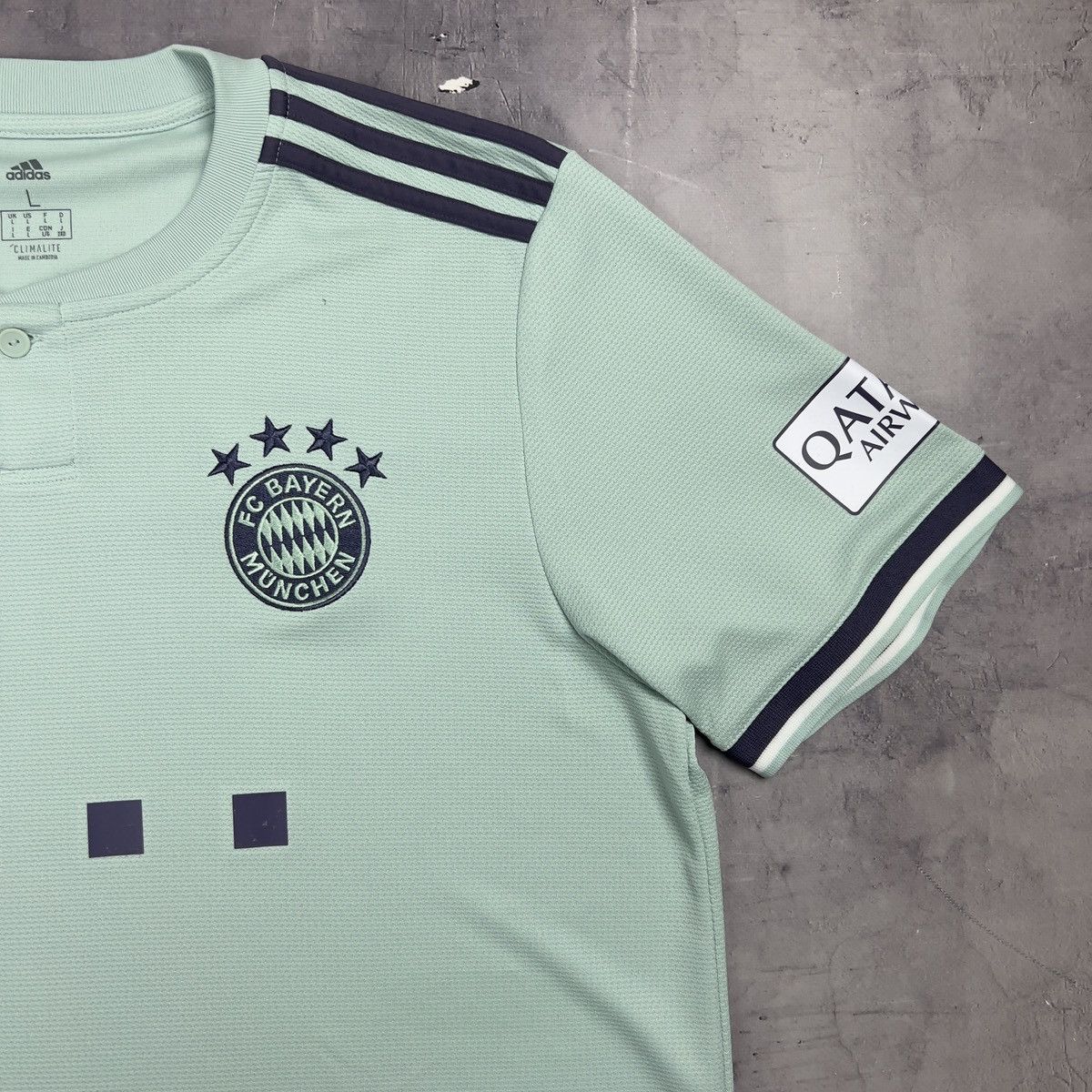 Other Rare! Adidas Fc Bayern Munchen Soccer Jersey Shirt Away Size US L / EU 52-54 / 3 - 6 Thumbnail