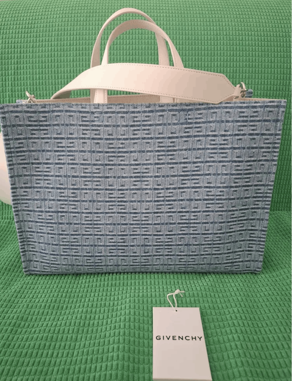 Givenchy o1srvl11e0725 Size: OS / Medium G Tote Bag in Light Blue Size ONE SIZE - 2 Thumbnail