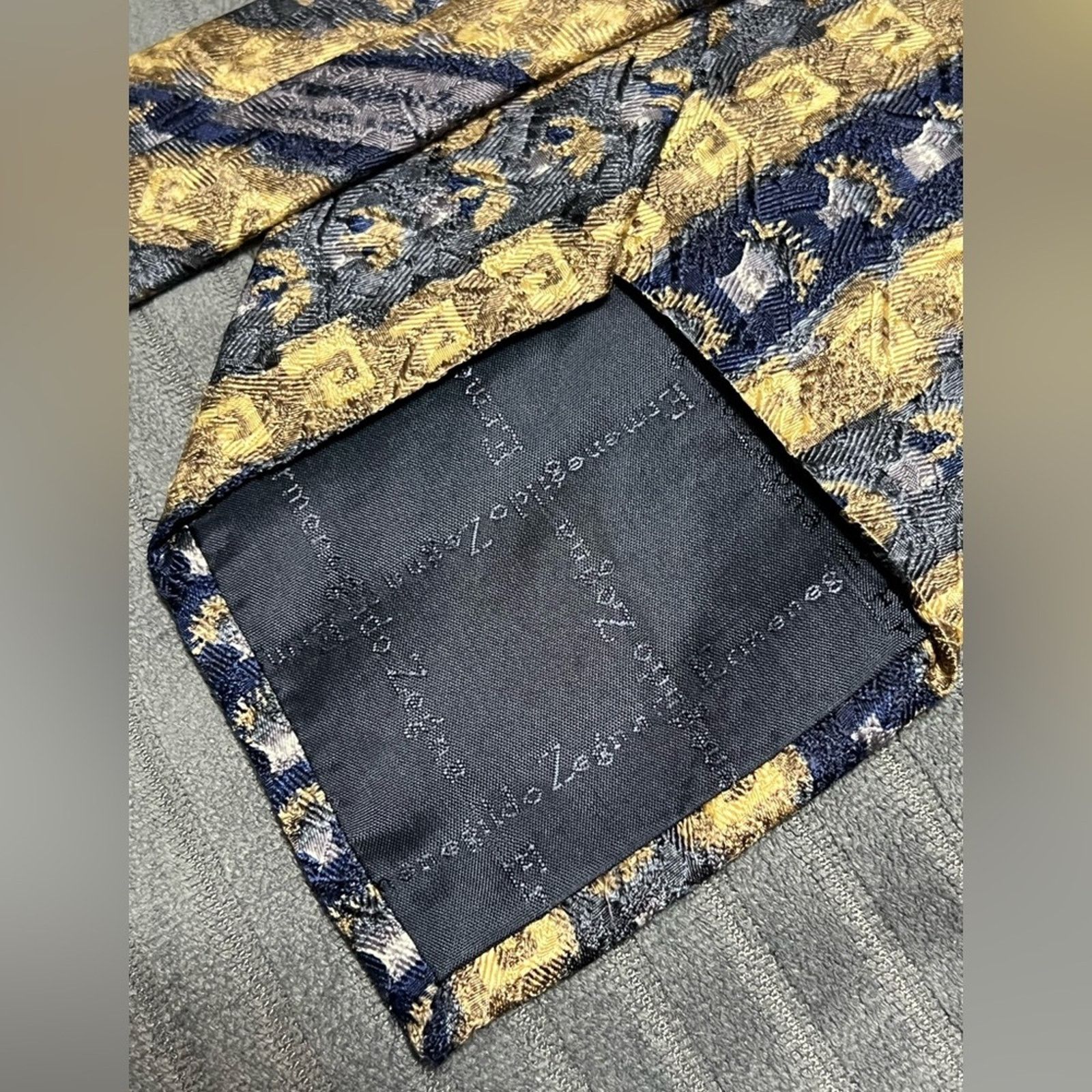 Ermenegildo Zegna ERMENEGILDO ZEGNA Men's 100% Silk Necktie ITALY Luxury EUC Size ONE SIZE - 4 Thumbnail