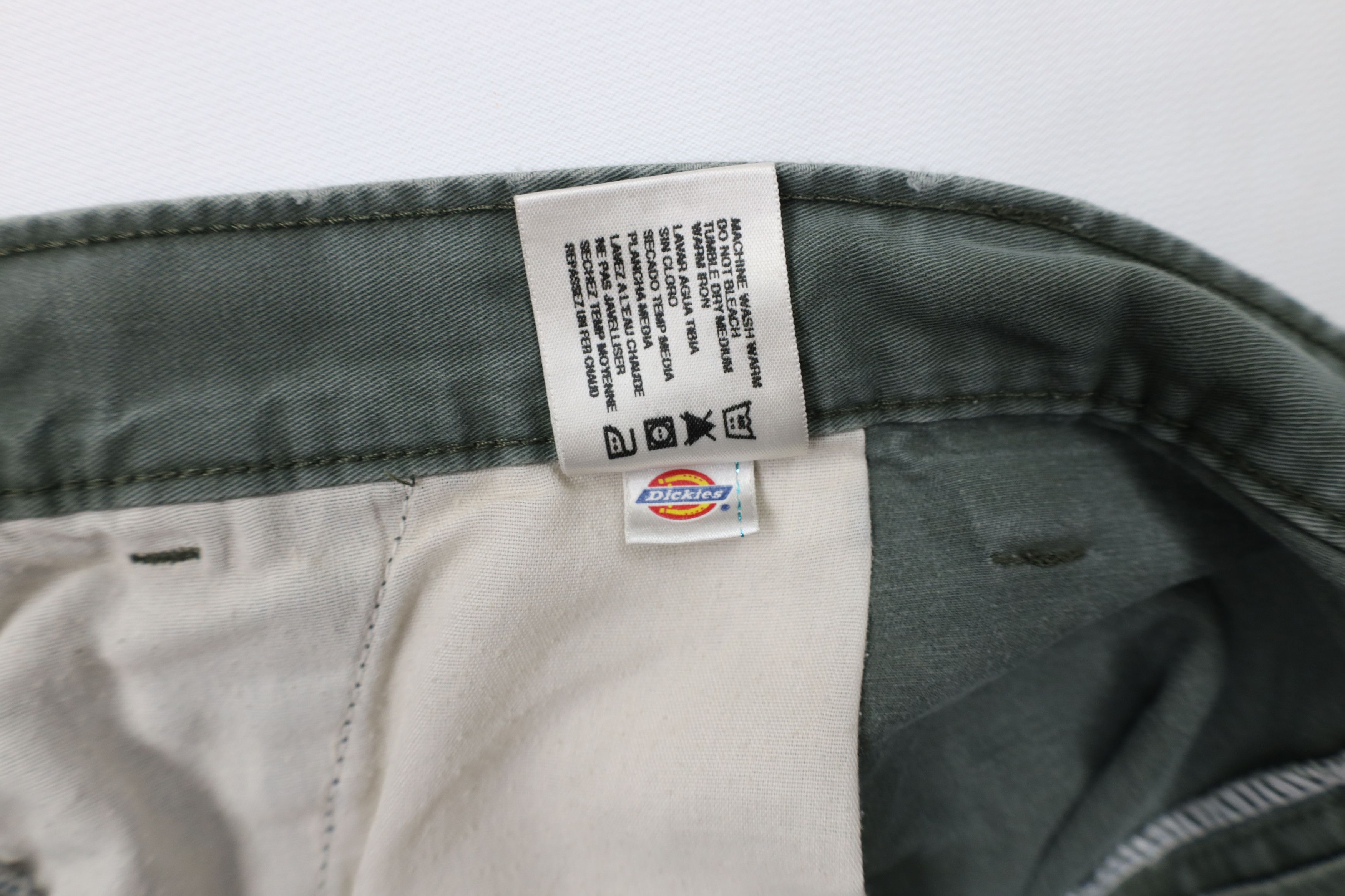 Dickies × Vintage Vintage Dickies Relaxed Fit Cargo Shorts Green Cotton Size US 40 / EU 56 - 9 Thumbnail